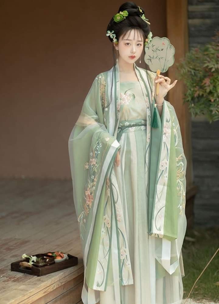 The Original Hanfu of Rain Hanli:Unveiling the Splendor of Traditional Chinese Fashion The Original Hanfu of Rain Hanli:Unveiling the Splendor of Traditional Chinese Fashion