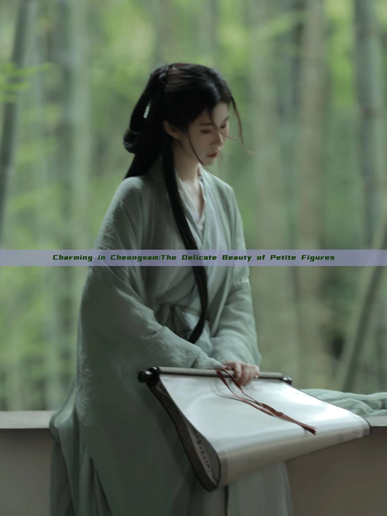 Charming in Cheongsam:The Delicate Beauty of Petite Figures Charming in Cheongsam:The Delicate Beauty of Petite Figures
