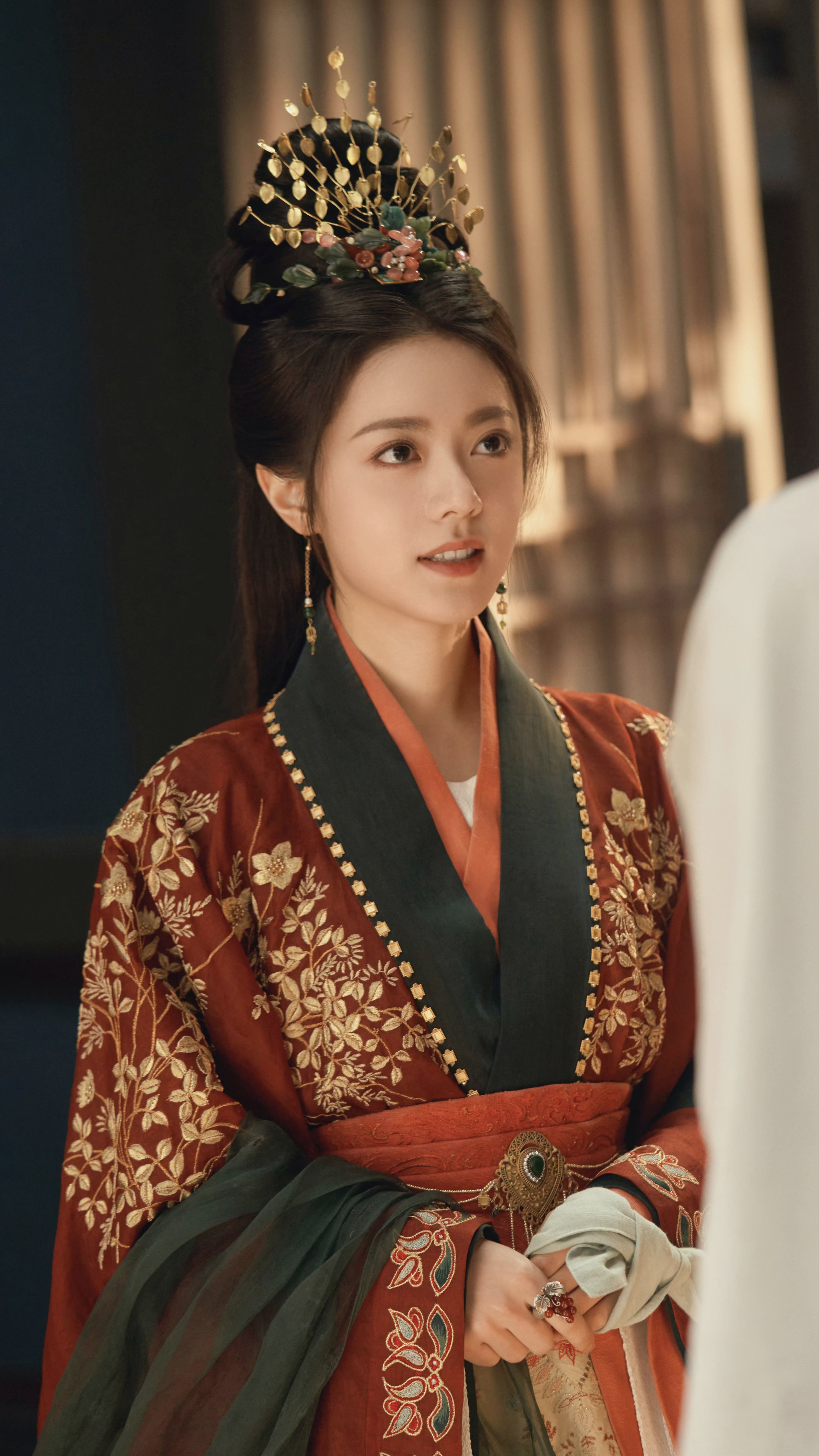 Neo-Classical Elegance:The Revival of Cheongsam-Inspired Dress for Modern Women Neo-Classical Elegance:The Revival of Cheongsam-Inspired Dress for Modern Women