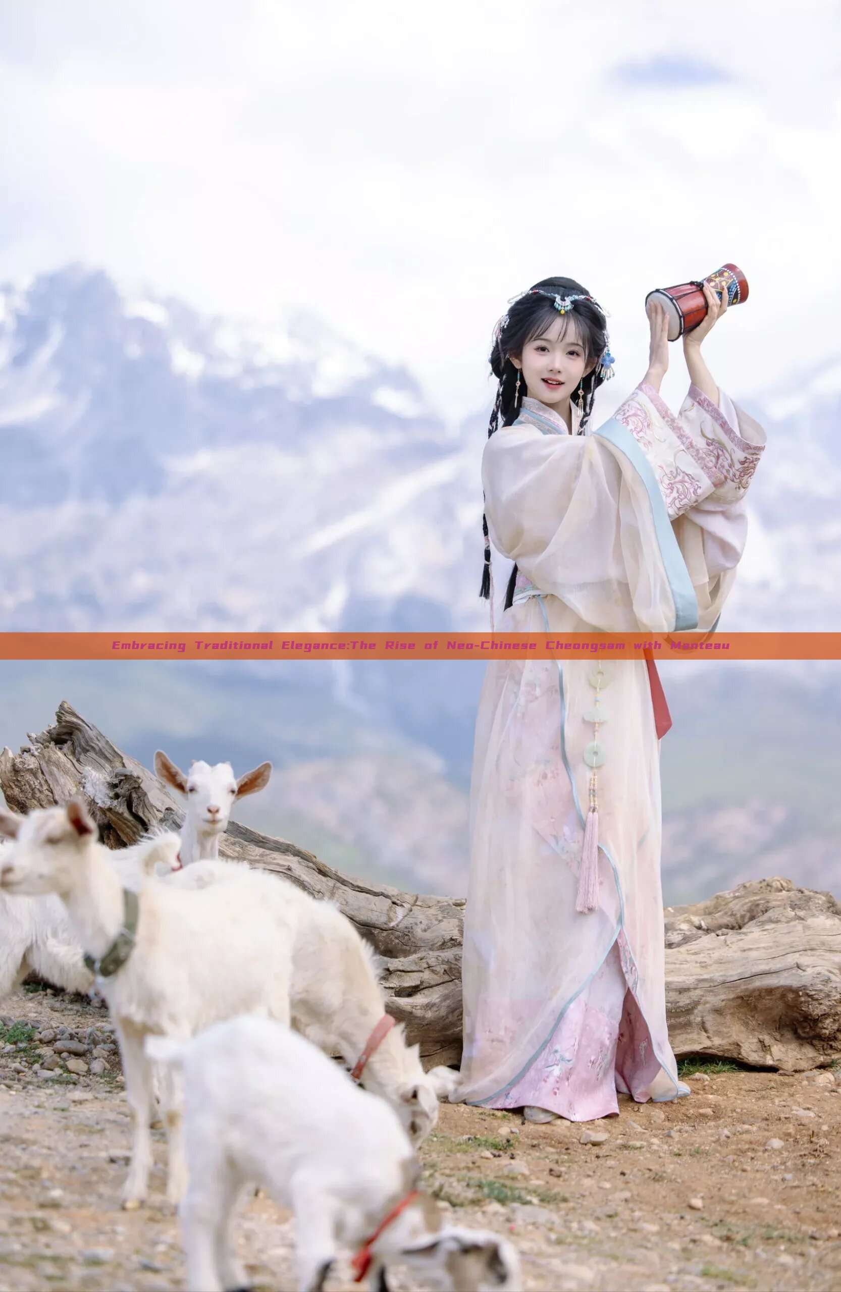 Embracing Traditional Elegance:The Rise of Neo-Chinese Cheongsam with Manteau Embracing Traditional Elegance:The Rise of Neo-Chinese Cheongsam with Manteau