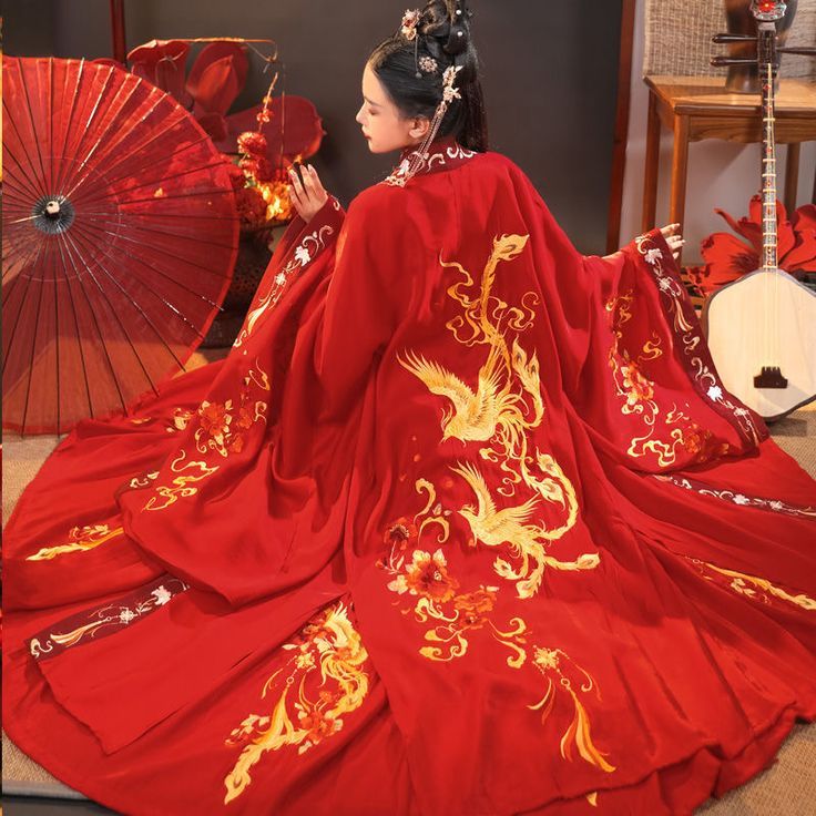 Innovating Winter Hanfu:Modernizing Traditional Chinese Fashion Innovating Winter Hanfu:Modernizing Traditional Chinese Fashion