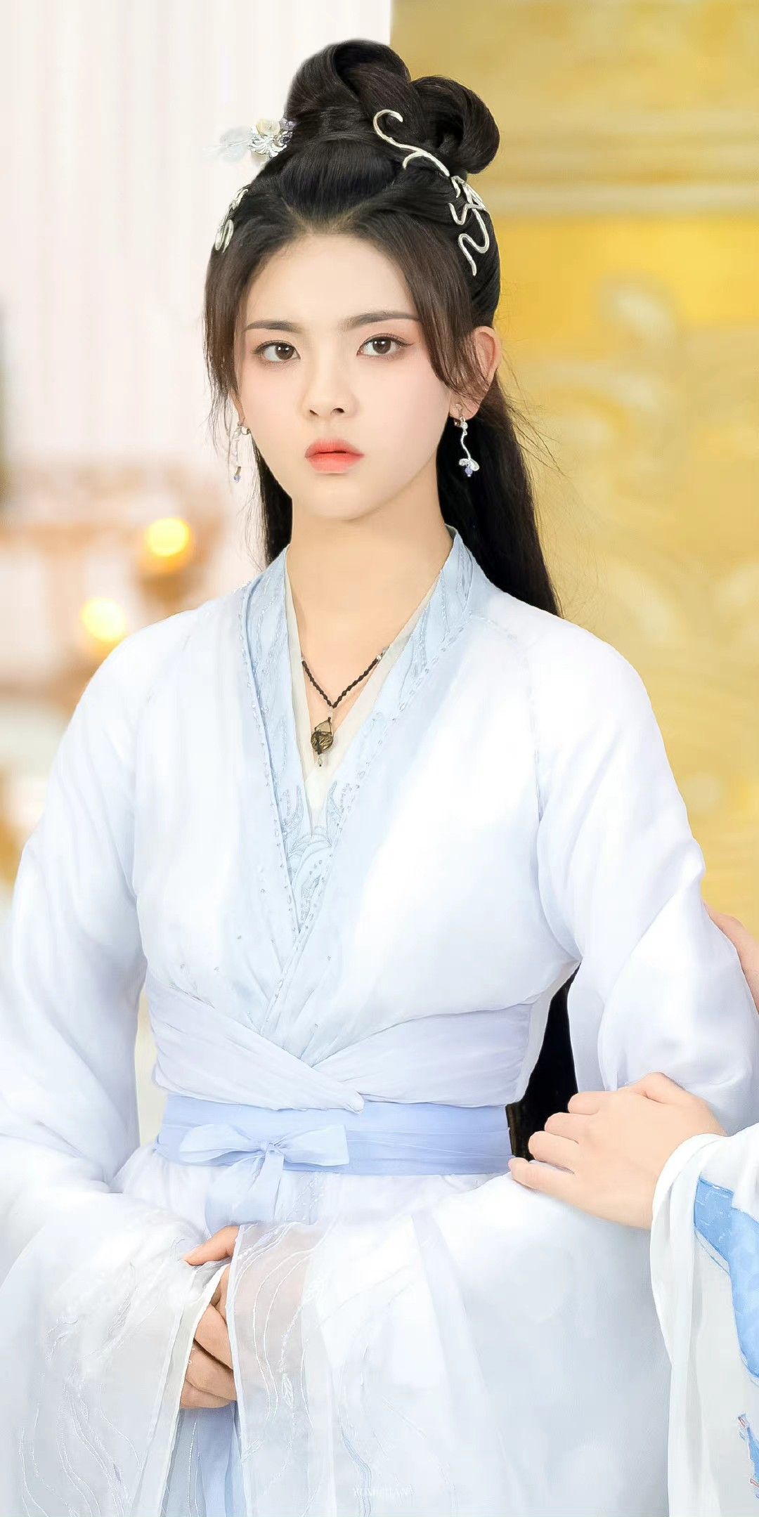 The Enchantment of Traditional Chinese Dress:A Little Girls Journey into Hanfu Fashion The Enchantment of Traditional Chinese Dress:A Little Girls Journey into Hanfu Fashion