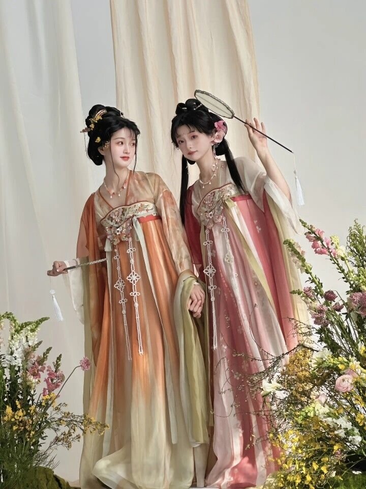 Babys First Birthday Celebration:The Charm of Qipao for Little Girls Babys First Birthday Celebration:The Charm of Qipao for Little Girls