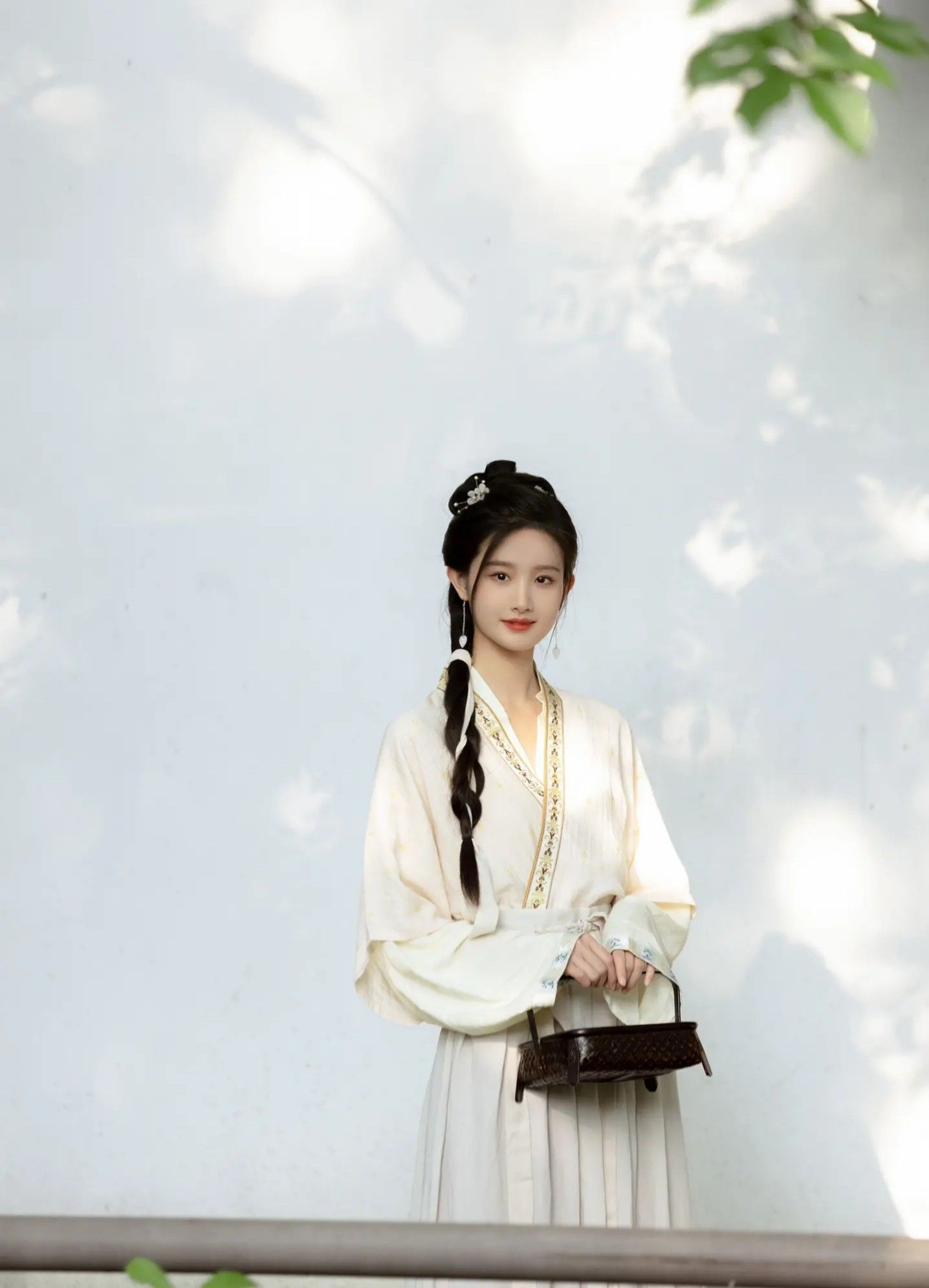 Childrens Authentic Hanfu at a Cabbage Price:The Joy of White-Vegetable Quality Hanfu for Kids Childrens Authentic Hanfu at a Cabbage Price:The Joy of White-Vegetable Quality Hanfu for Kids