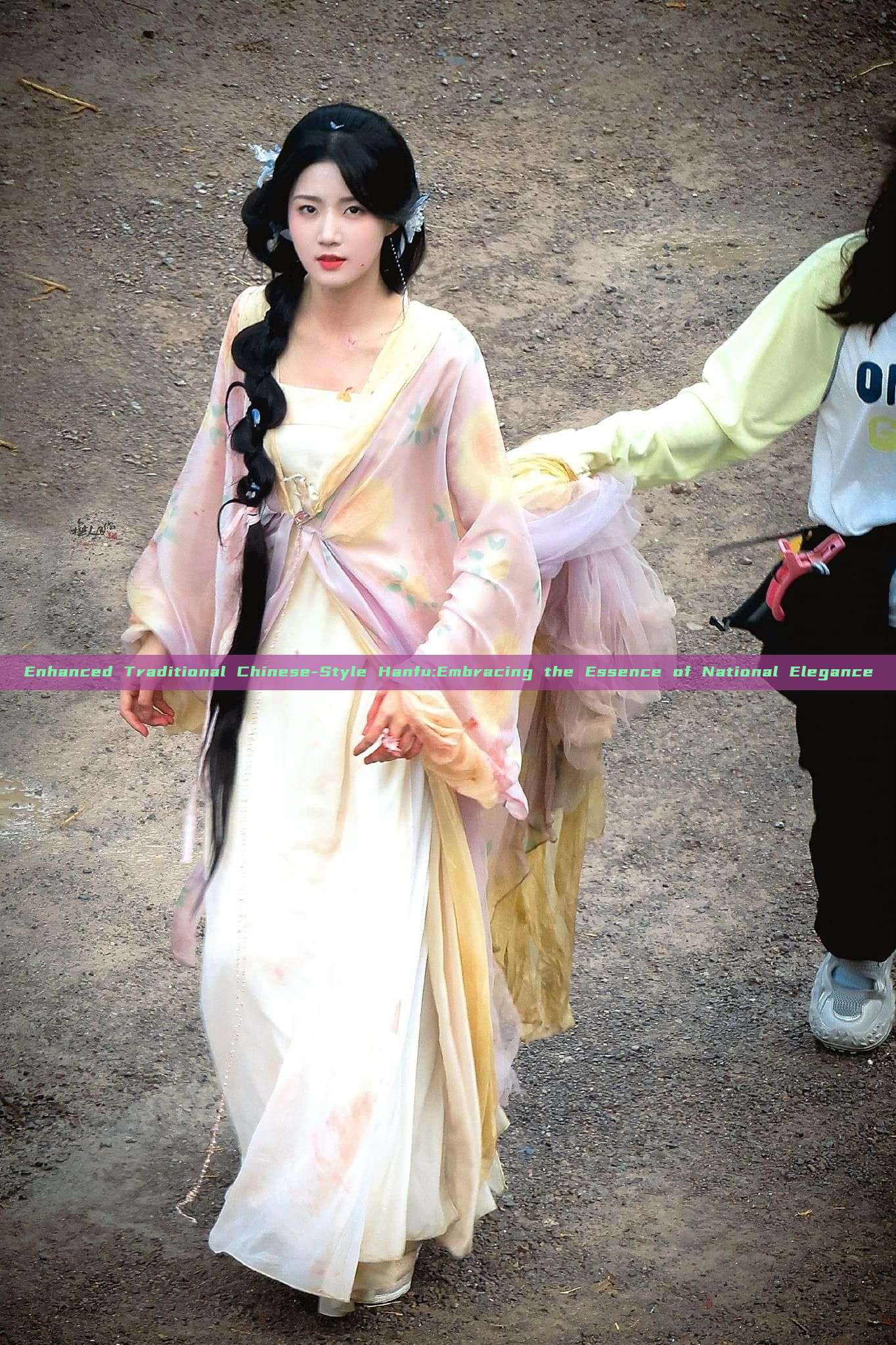 Enhanced Traditional Chinese-Style Hanfu:Embracing the Essence of National Elegance Enhanced Traditional Chinese-Style Hanfu:Embracing the Essence of National Elegance