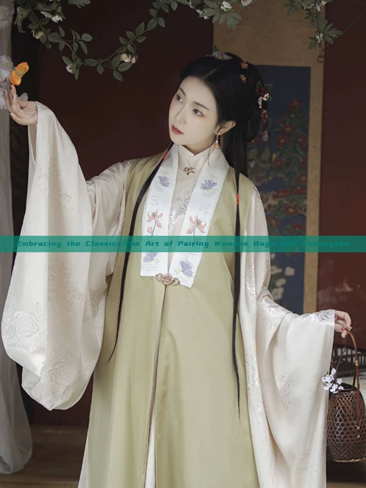 Embracing the Classics:The Art of Pairing Womens Bags with Cheongsam