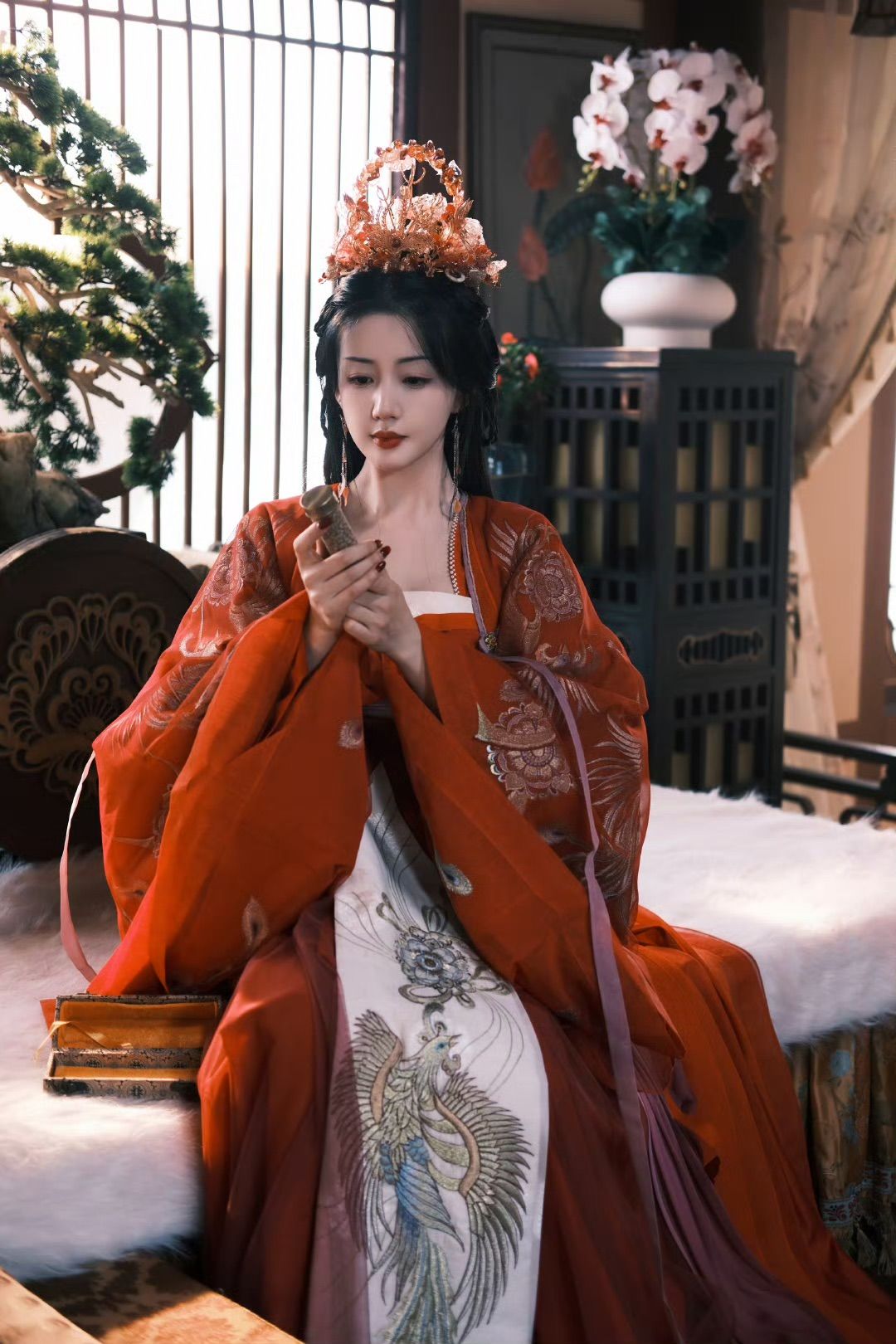 2024 New Style:A Girls Top to Match Her Plumed Skirt The Perfect Blend of Fashion and Tradition 2024 New Style:A Girls Top to Match Her Plumed Skirt The Perfect Blend of Fashion and Tradition