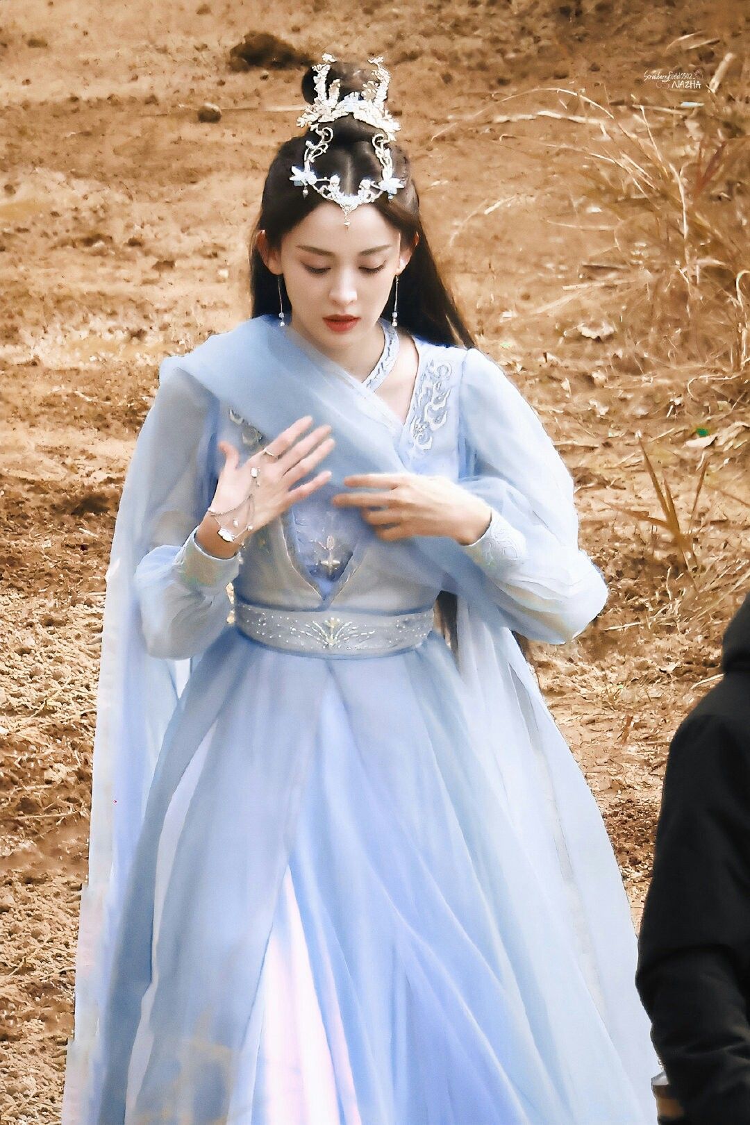 The Charm of Qixiong Huaji Hanfu:The Beauty of Traditional Chinese Wedding Gowns The Charm of Qixiong Huaji Hanfu:The Beauty of Traditional Chinese Wedding Gowns