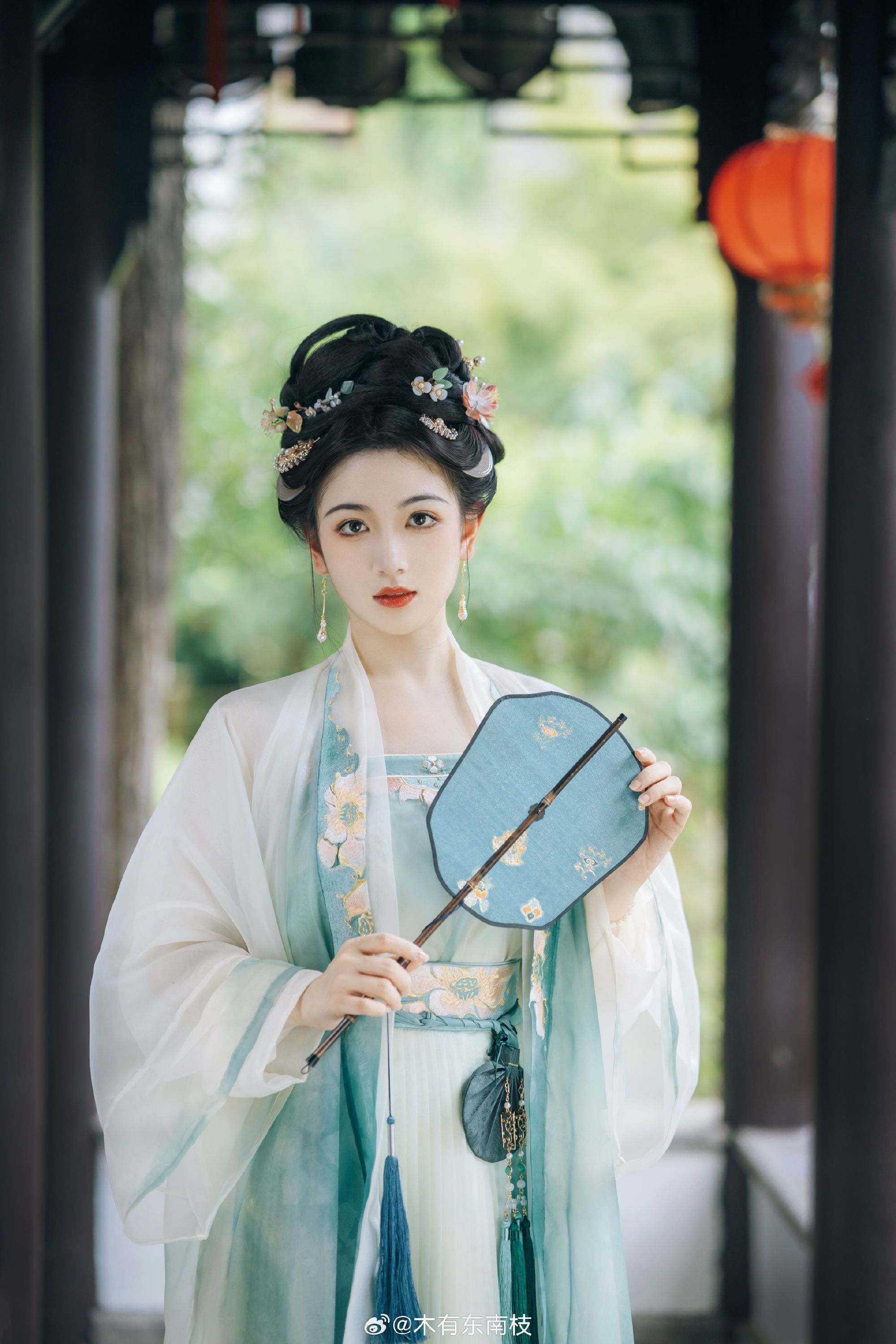 The Enchantment of Manno Lan Cheongsam:A Glimpse into the World of Traditional Chinese Elegance The Enchantment of Manno Lan Cheongsam:A Glimpse into the World of Traditional Chinese Elegance