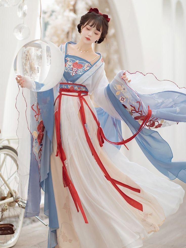 The 30-Year Journey of Ramie Qipao:A Cultural Evolution in Fashion The 30-Year Journey of Ramie Qipao:A Cultural Evolution in Fashion
