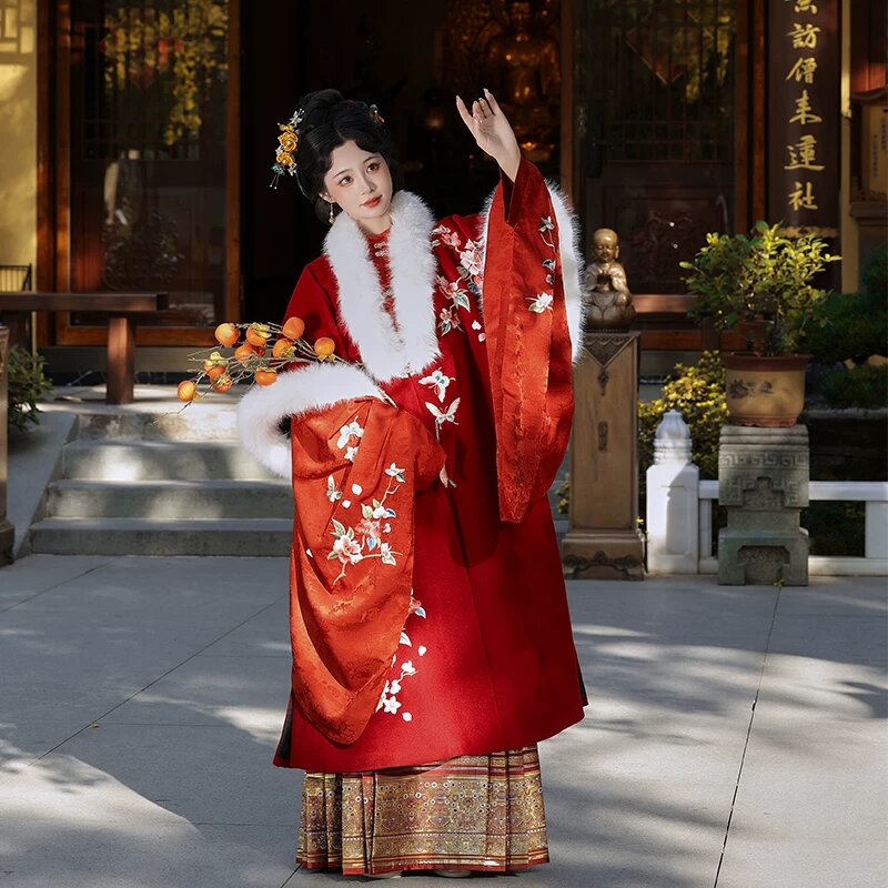 Autumn Childrens Hanfu Fashion for Girls:A Guide to the New Styles