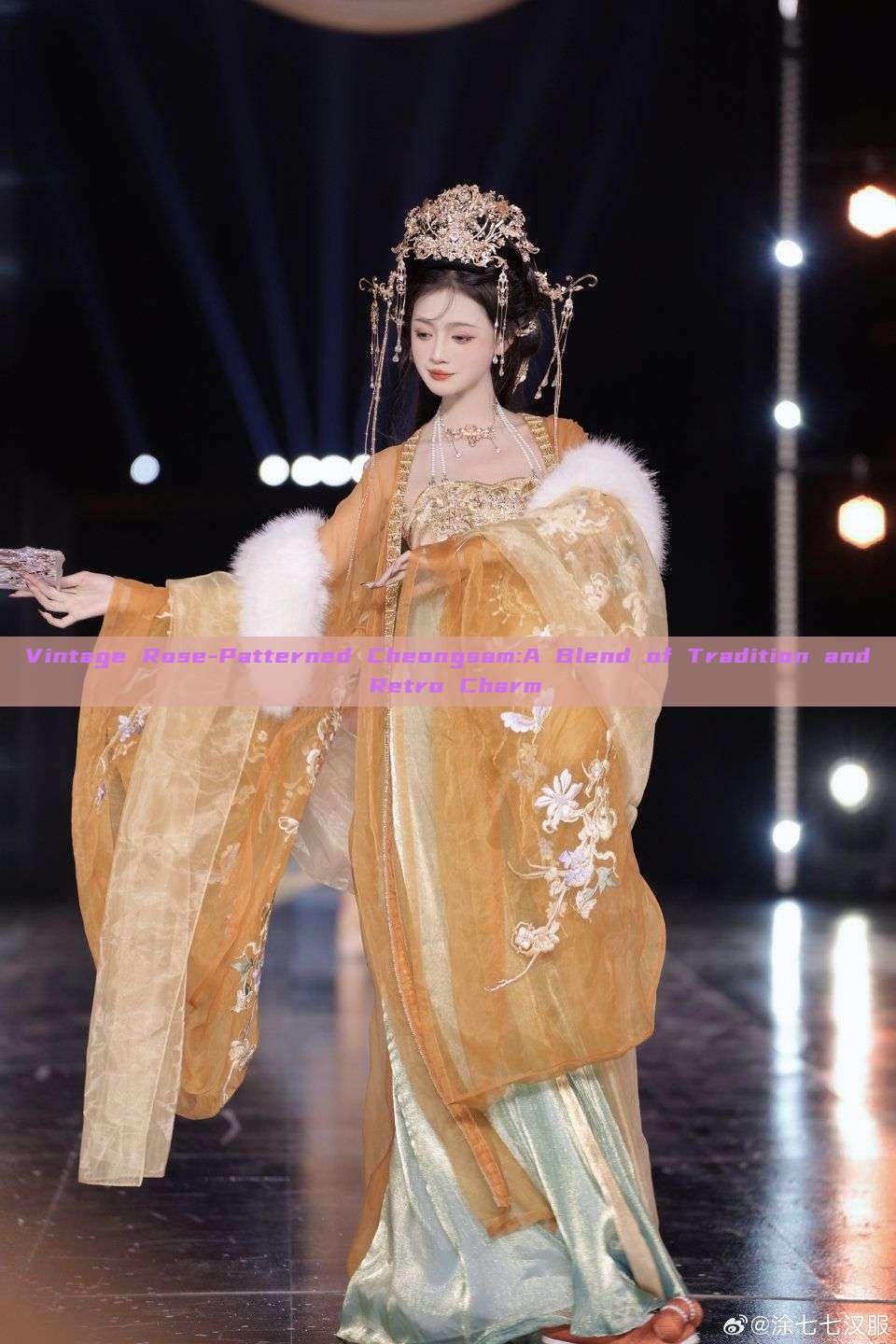 Vintage Rose-Patterned Cheongsam:A Blend of Tradition and Retro Charm Vintage Rose-Patterned Cheongsam:A Blend of Tradition and Retro Charm