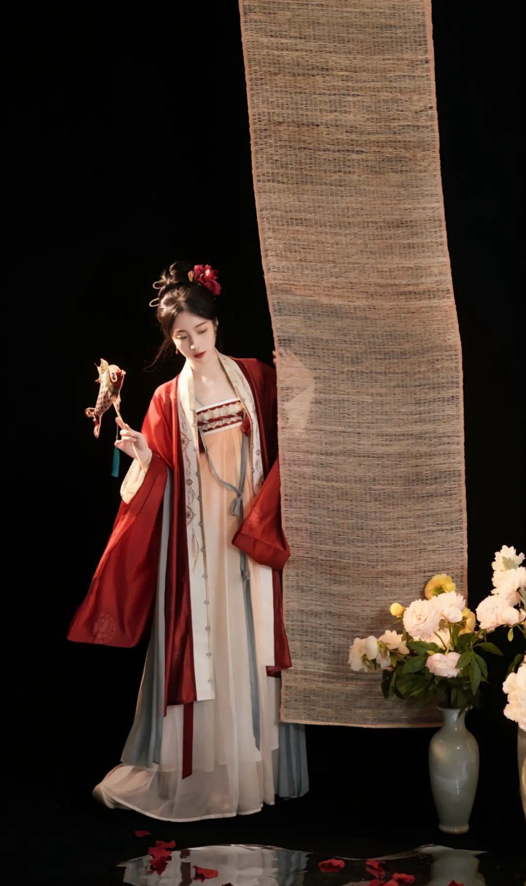The Town of Shanshan and the Revival of Traditional Hanfu Fashion The Town of Shanshan and the Revival of Traditional Hanfu Fashion