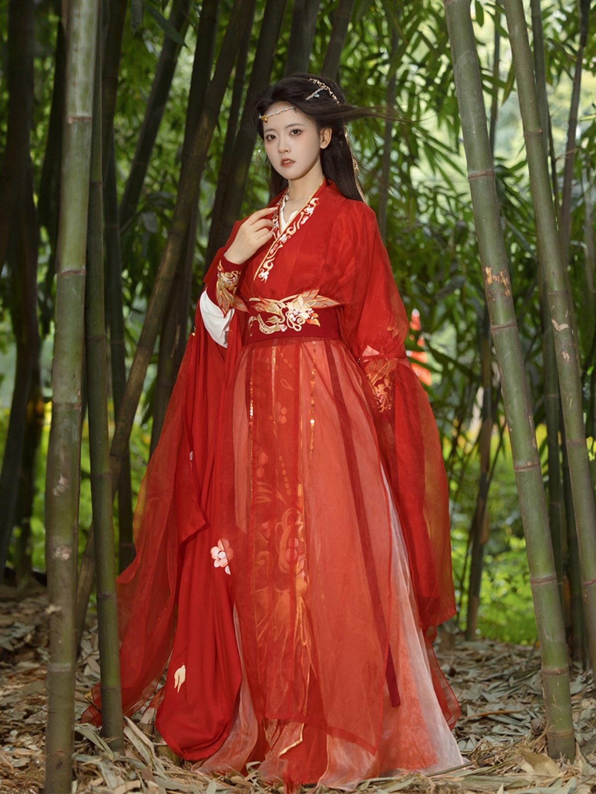 The Evolution of Qipao:A Neck-Strap Modified Cheongsam The Evolution of Qipao:A Neck-Strap Modified Cheongsam