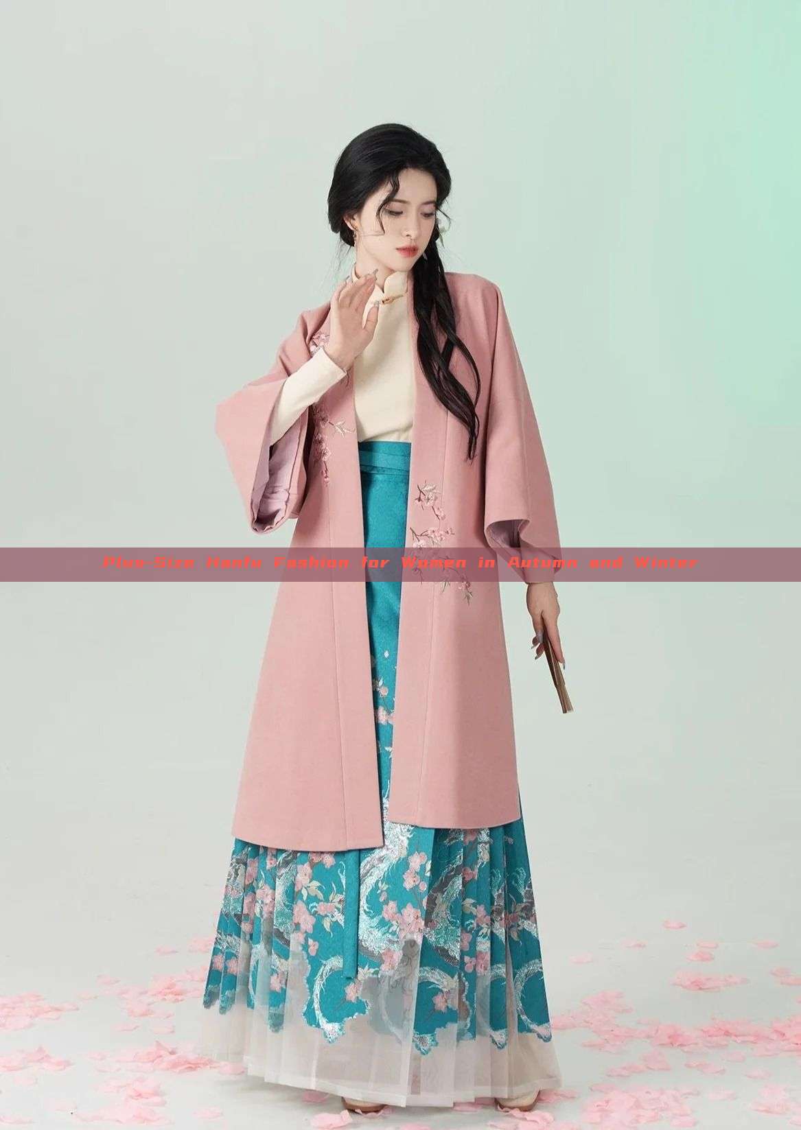 Plus-Size Hanfu Fashion for Women in Autumn and Winter Plus-Size Hanfu Fashion for Women in Autumn and Winter