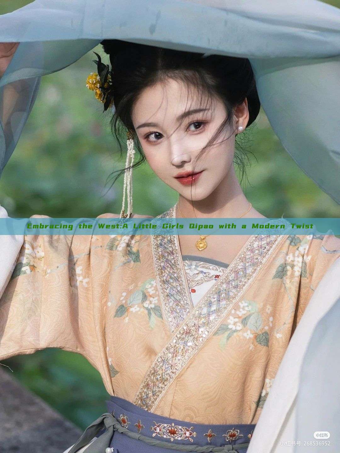 Embracing the West:A Little Girls Qipao with a Modern Twist Embracing the West:A Little Girls Qipao with a Modern Twist