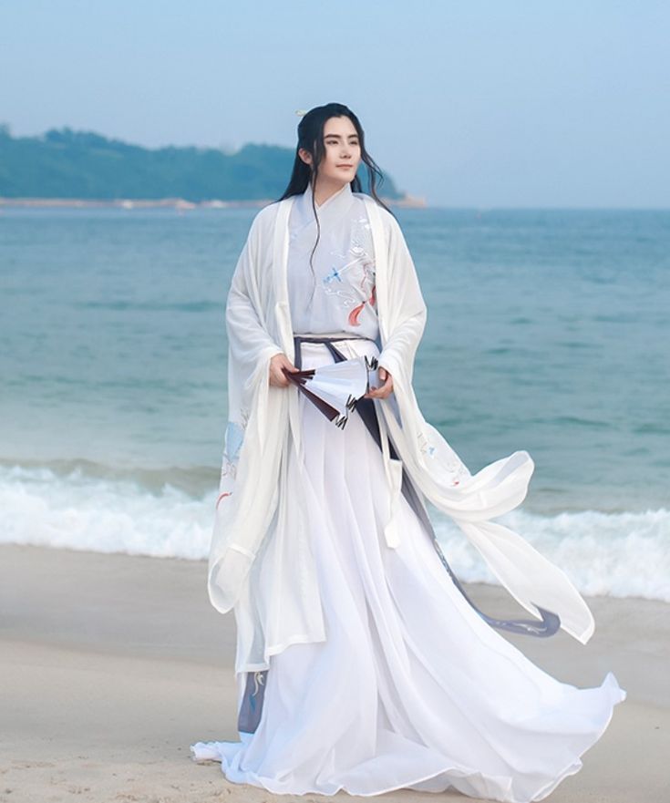 Classic Cheongsam:Revival of the Traditional Long-Styled Elegance of the Republic Era Classic Cheongsam:Revival of the Traditional Long-Styled Elegance of the Republic Era