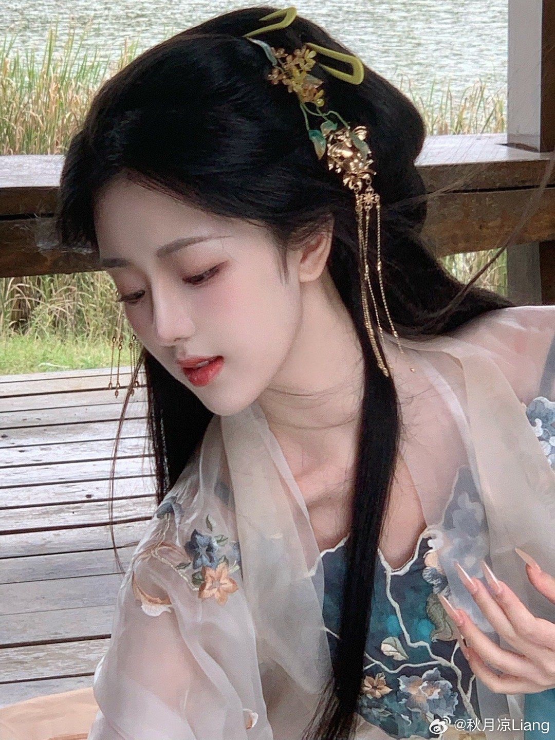 Childrens Hanfu Headdress:The Charm of Hairpins and Hair Bands