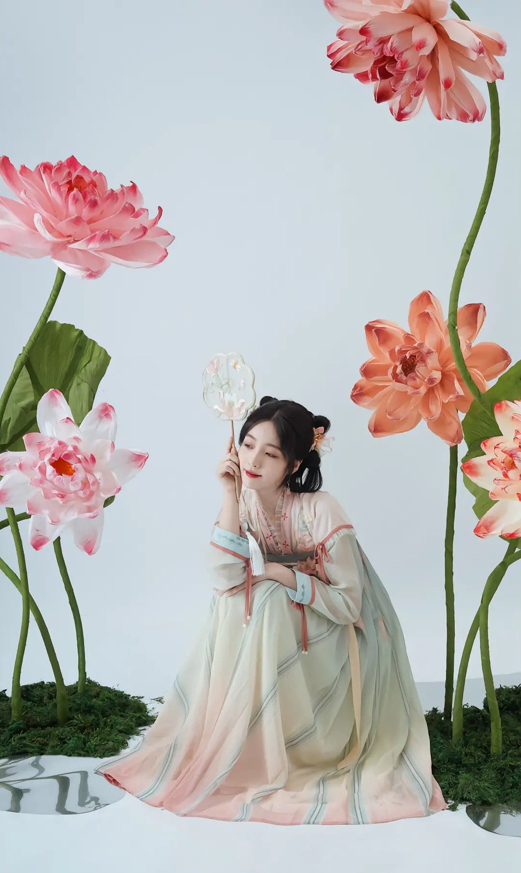 Reinventing Hanfu:The Korean-Style Evolution Reinventing Hanfu:The Korean-Style Evolution
