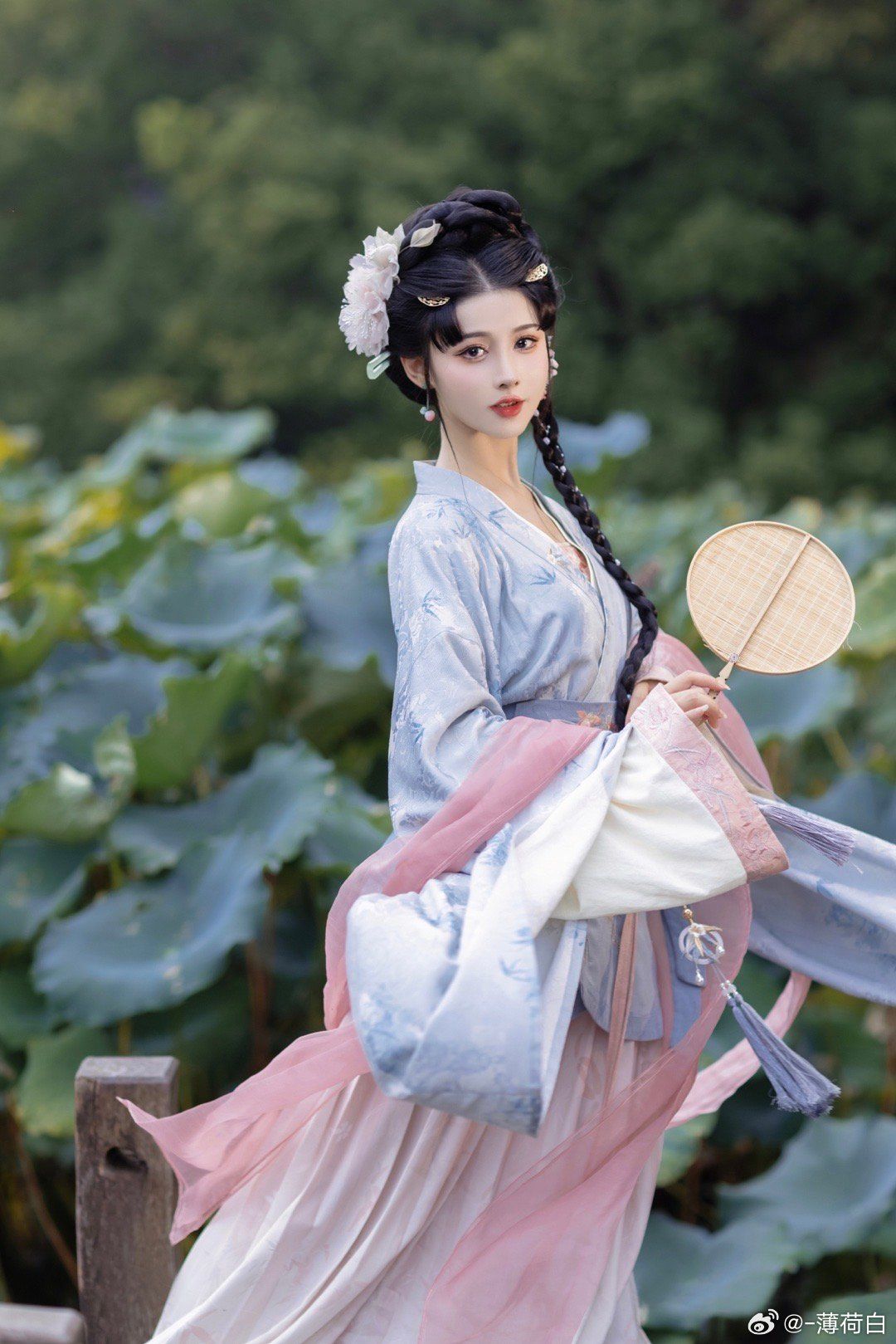 Improved Cheongsam for Women in Autumn Winter:Fashion Trends and Styling Tips Improved Cheongsam for Women in Autumn Winter:Fashion Trends and Styling Tips