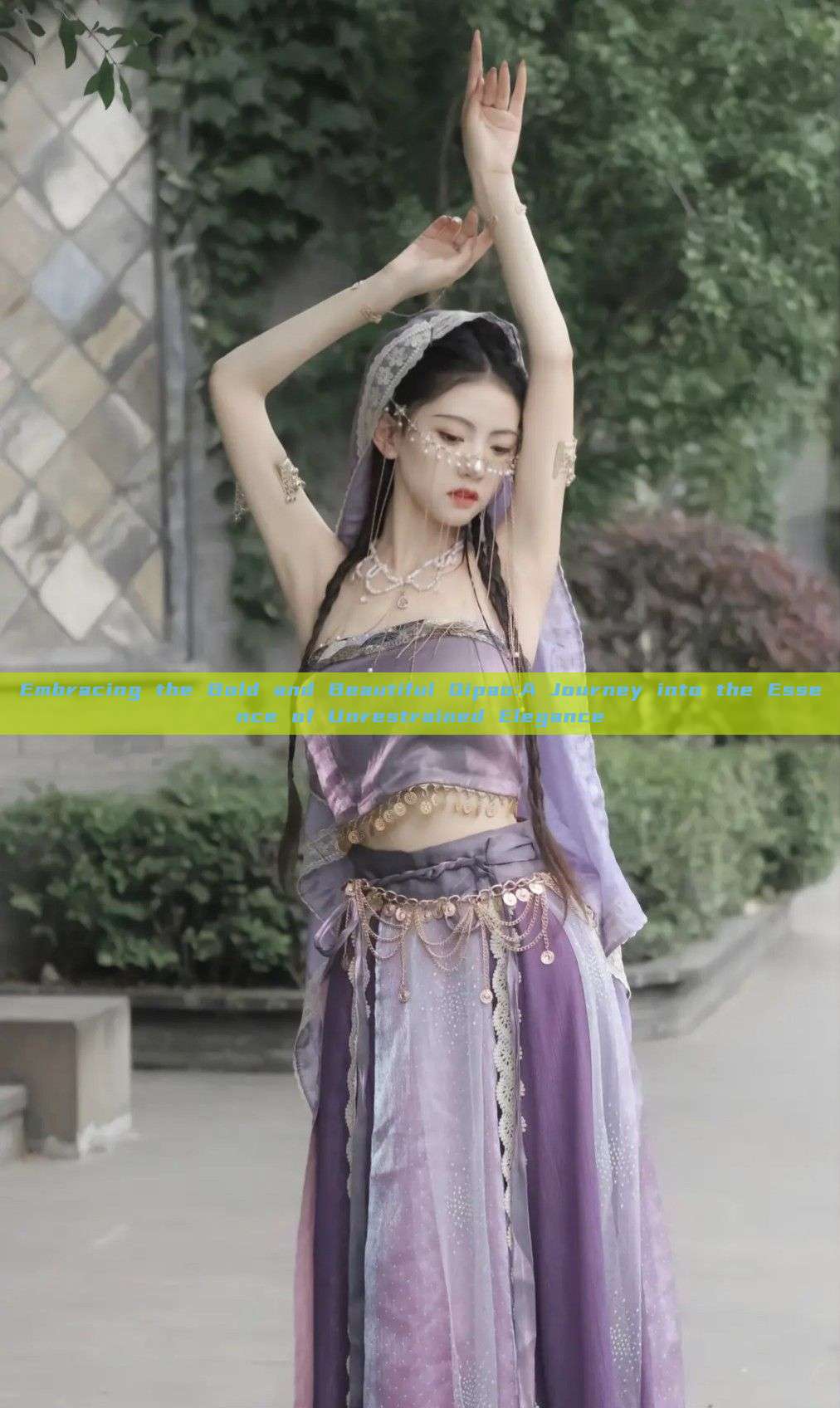 Embracing the Bold and Beautiful Qipao:A Journey into the Essence of Unrestrained Elegance Embracing the Bold and Beautiful Qipao:A Journey into the Essence of Unrestrained Elegance