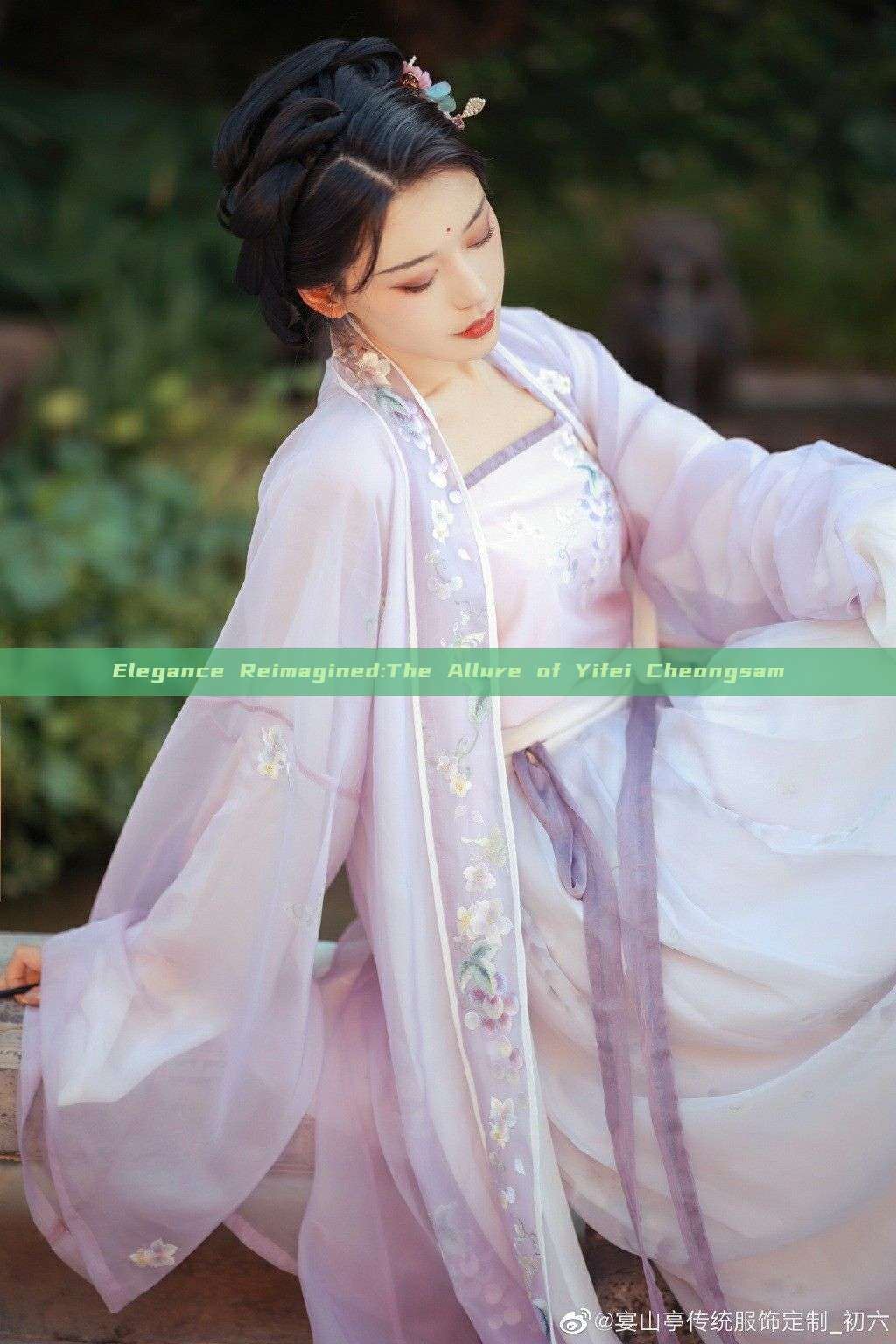 Elegance Reimagined:The Allure of Yifei Cheongsam Elegance Reimagined:The Allure of Yifei Cheongsam