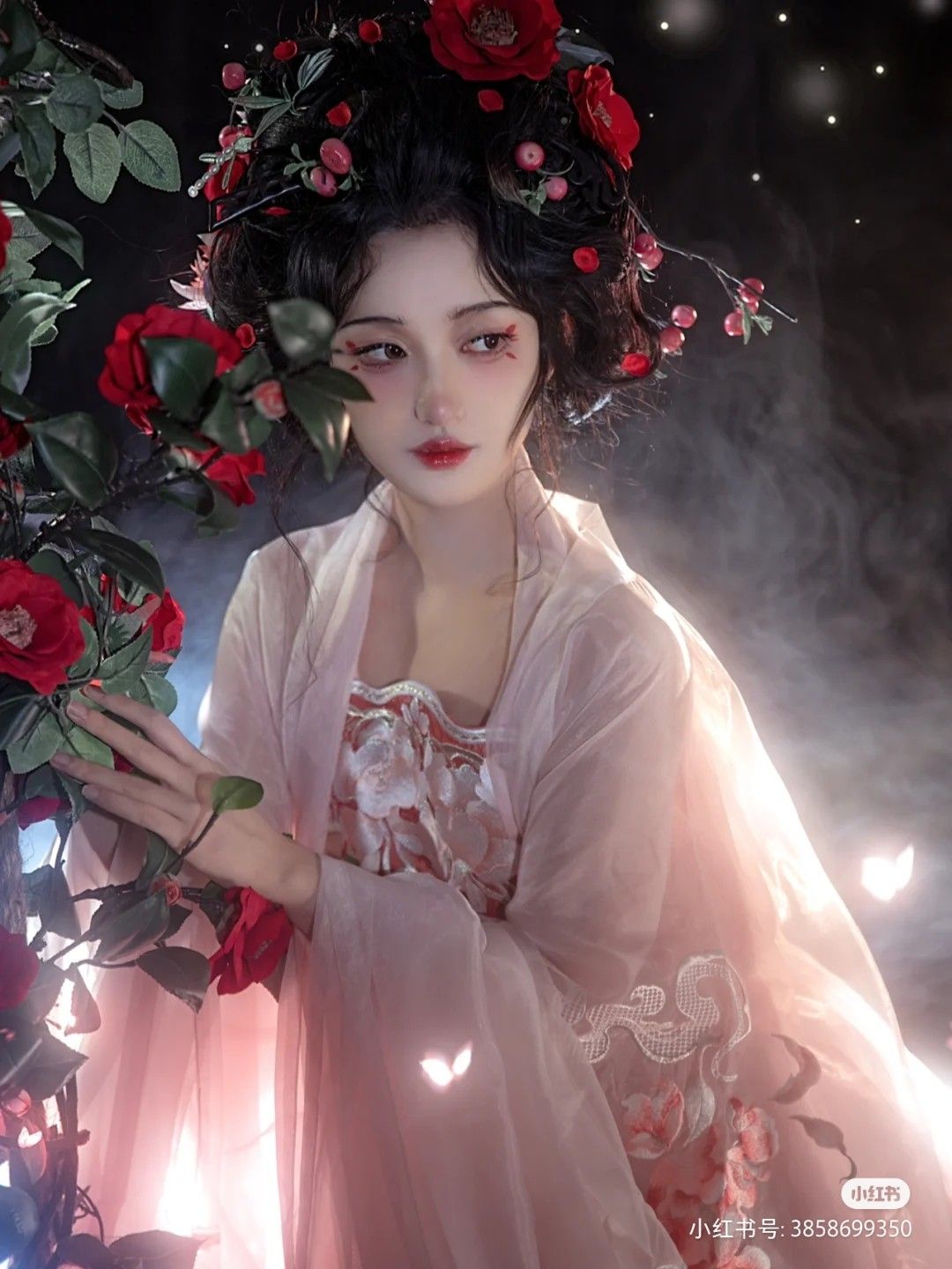 The Splendor of Long Red Cheongsam:A Cultural Icon of Chinese Elegance The Splendor of Long Red Cheongsam:A Cultural Icon of Chinese Elegance