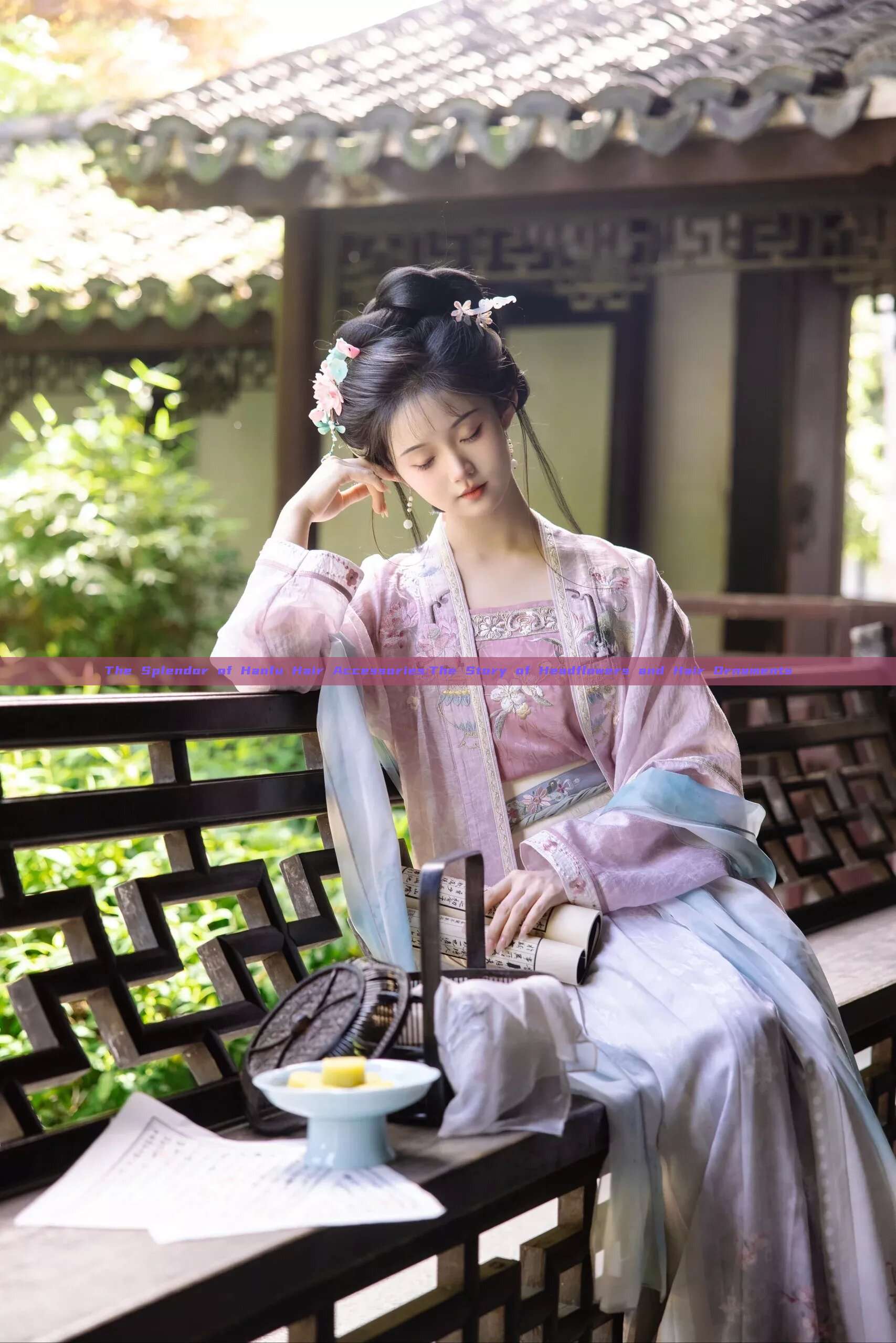 The Splendor of Hanfu Hair Accessories:The Story of Headflowers and Hair Ornaments The Splendor of Hanfu Hair Accessories:The Story of Headflowers and Hair Ornaments