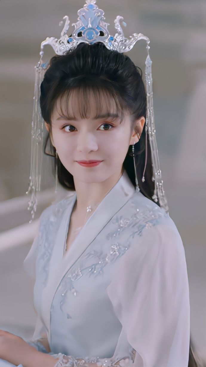 Hanfu Fashion:Exploring Traditional Chinese Style in Fashion Suites