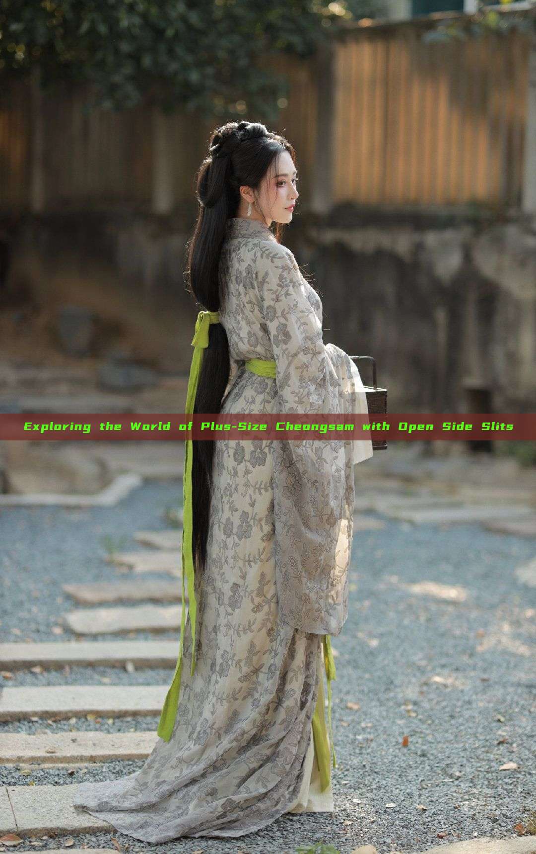 Exploring the World of Plus-Size Cheongsam with Open Side Slits Exploring the World of Plus-Size Cheongsam with Open Side Slits