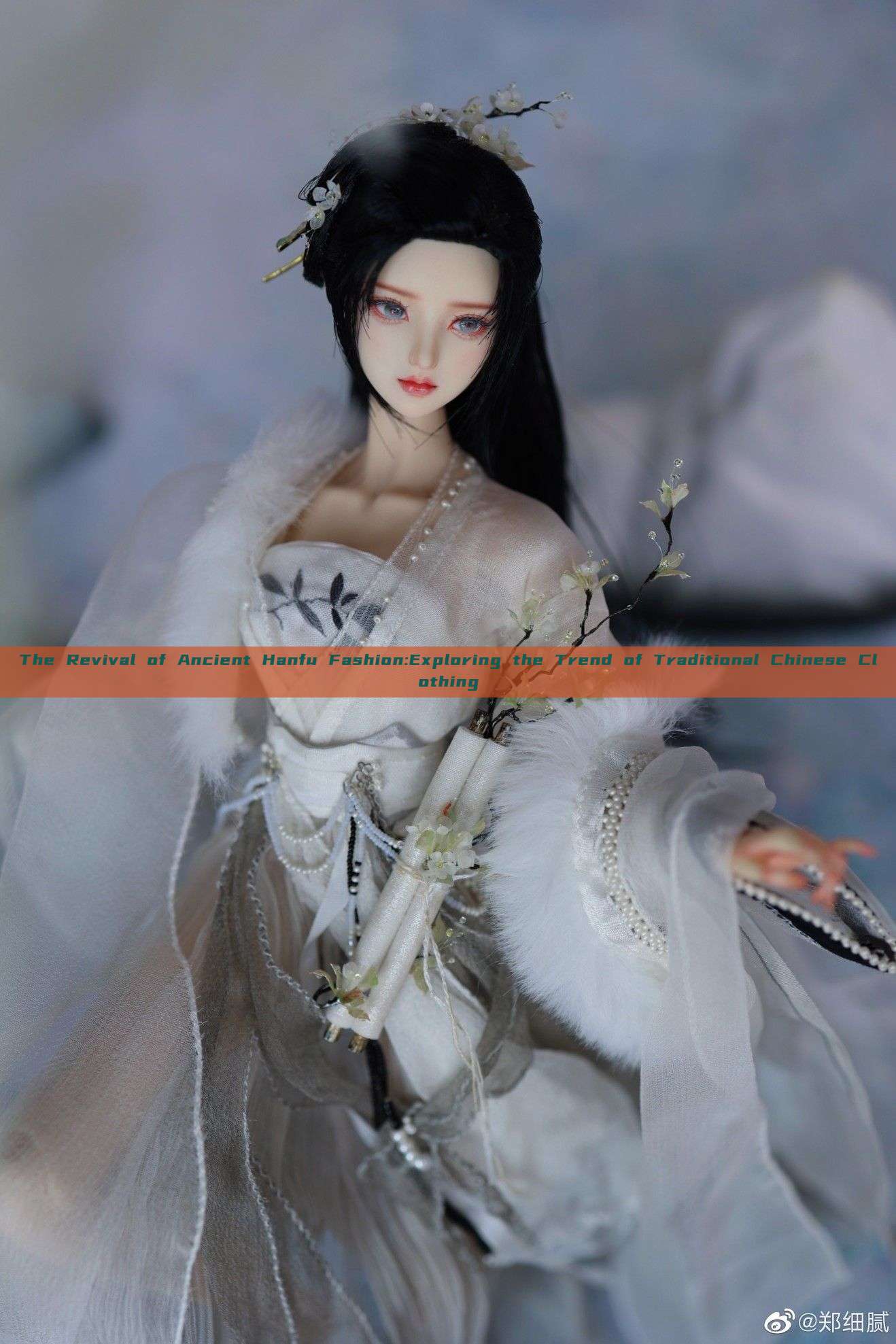 The Revival of Ancient Hanfu Fashion:Exploring the Trend of Traditional Chinese Clothing The Revival of Ancient Hanfu Fashion:Exploring the Trend of Traditional Chinese Clothing