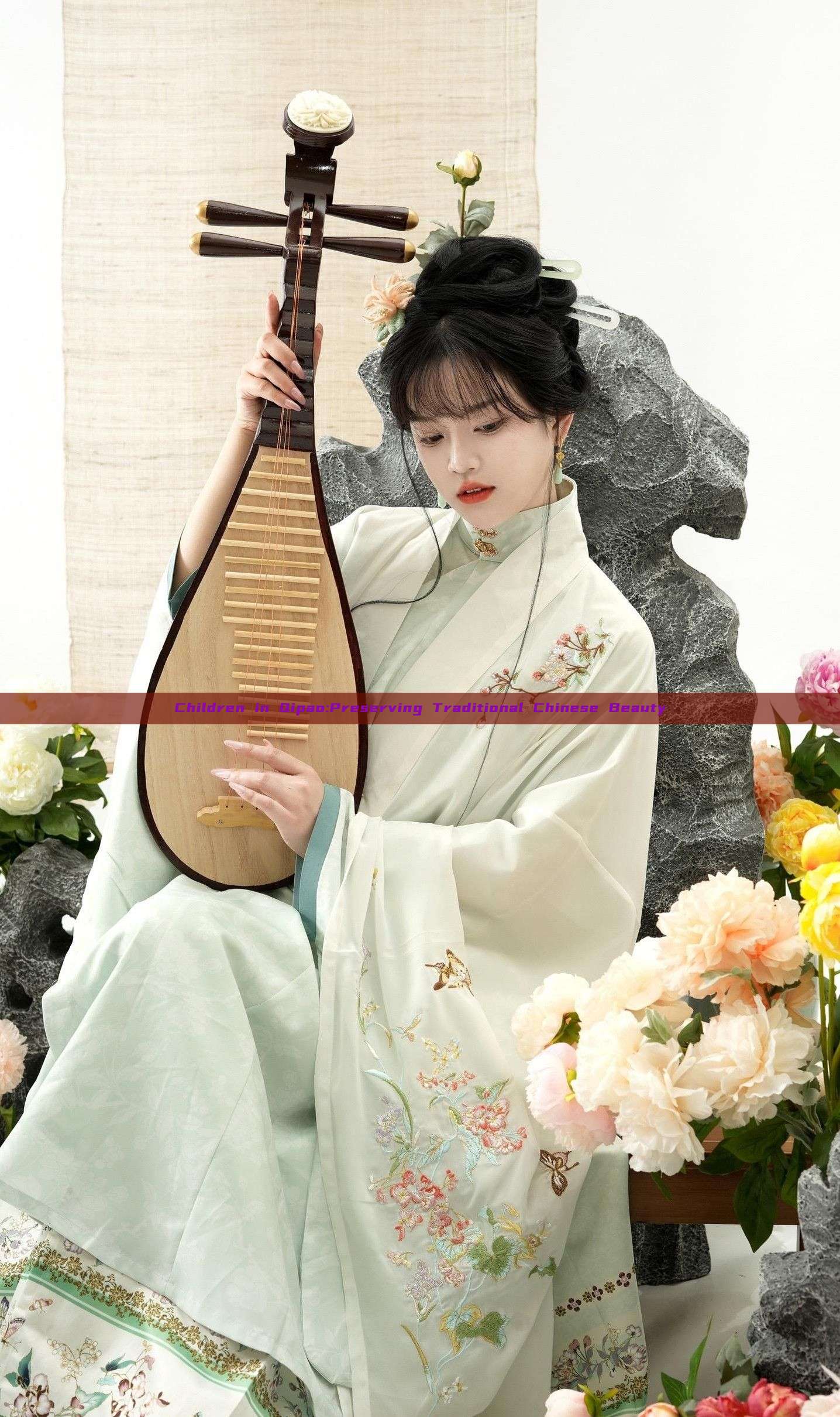 Children in Qipao:Preserving Traditional Chinese Beauty Children in Qipao:Preserving Traditional Chinese Beauty