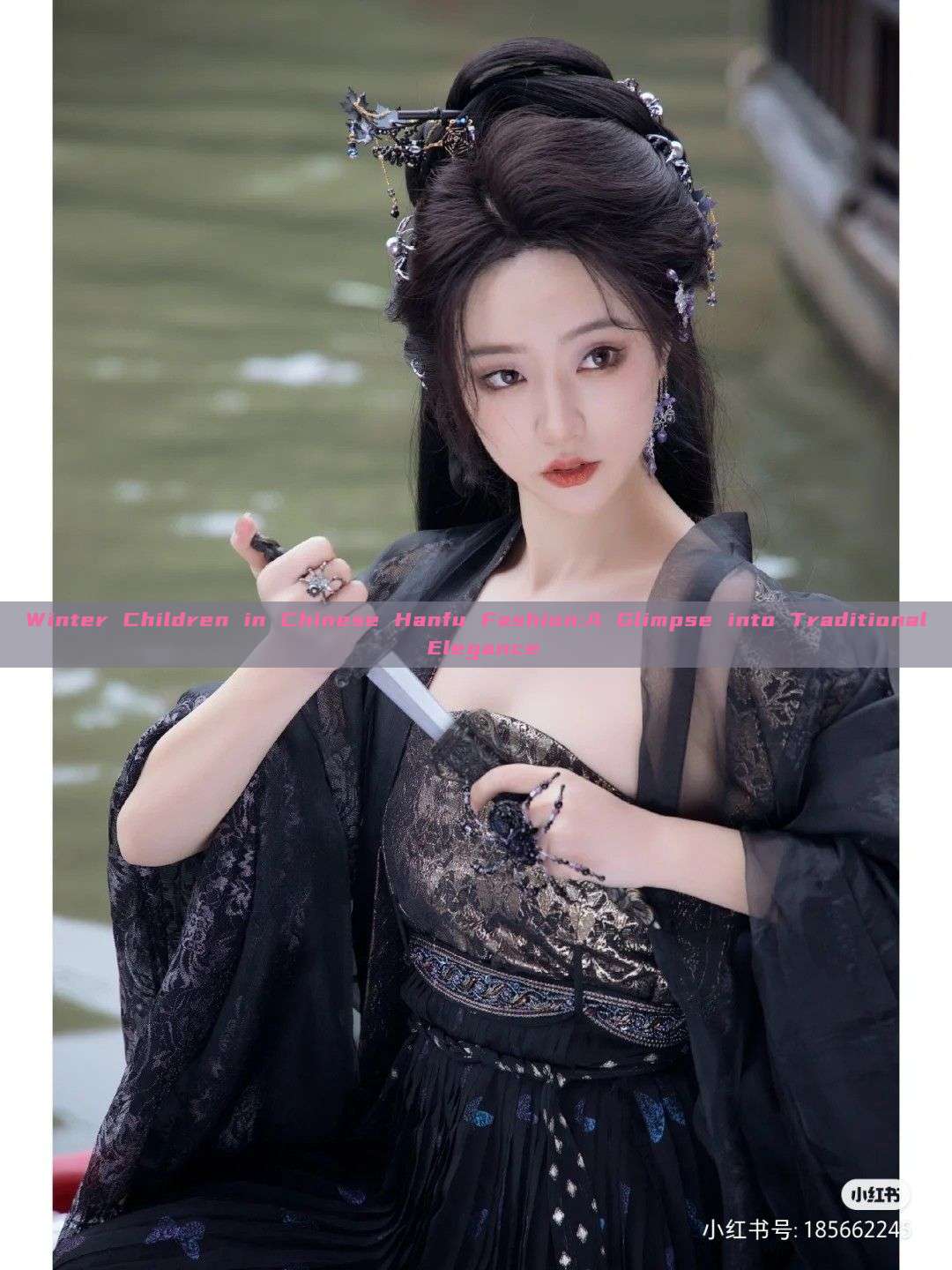 Winter Children in Chinese Hanfu Fashion:A Glimpse into Traditional Elegance