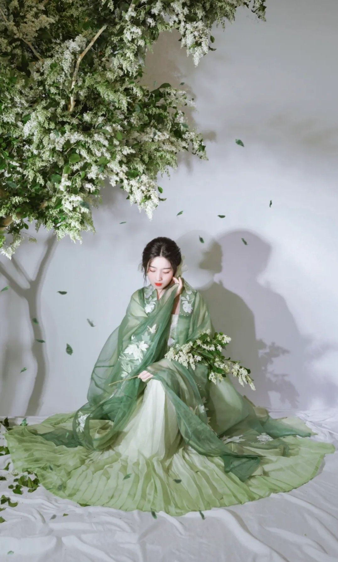 Authentic Hanfu Costume:The Enchanting Image of Lady Daji Authentic Hanfu Costume:The Enchanting Image of Lady Daji