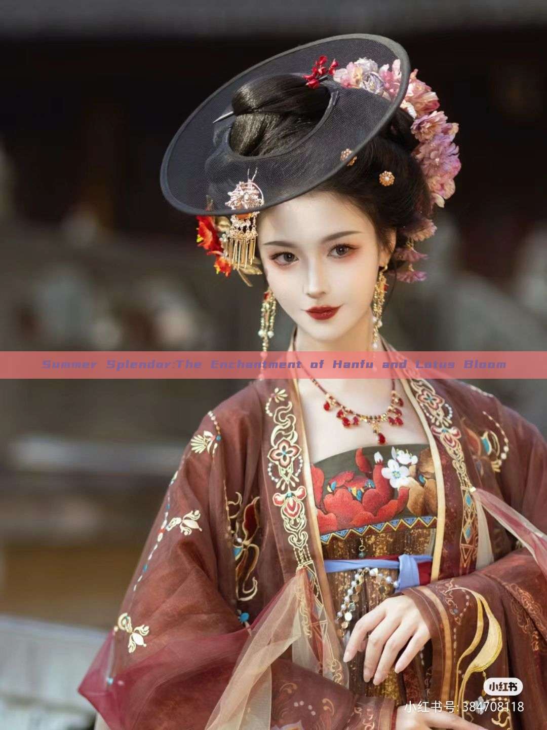 Summer Splendor:The Enchantment of Hanfu and Lotus Bloom Summer Splendor:The Enchantment of Hanfu and Lotus Bloom