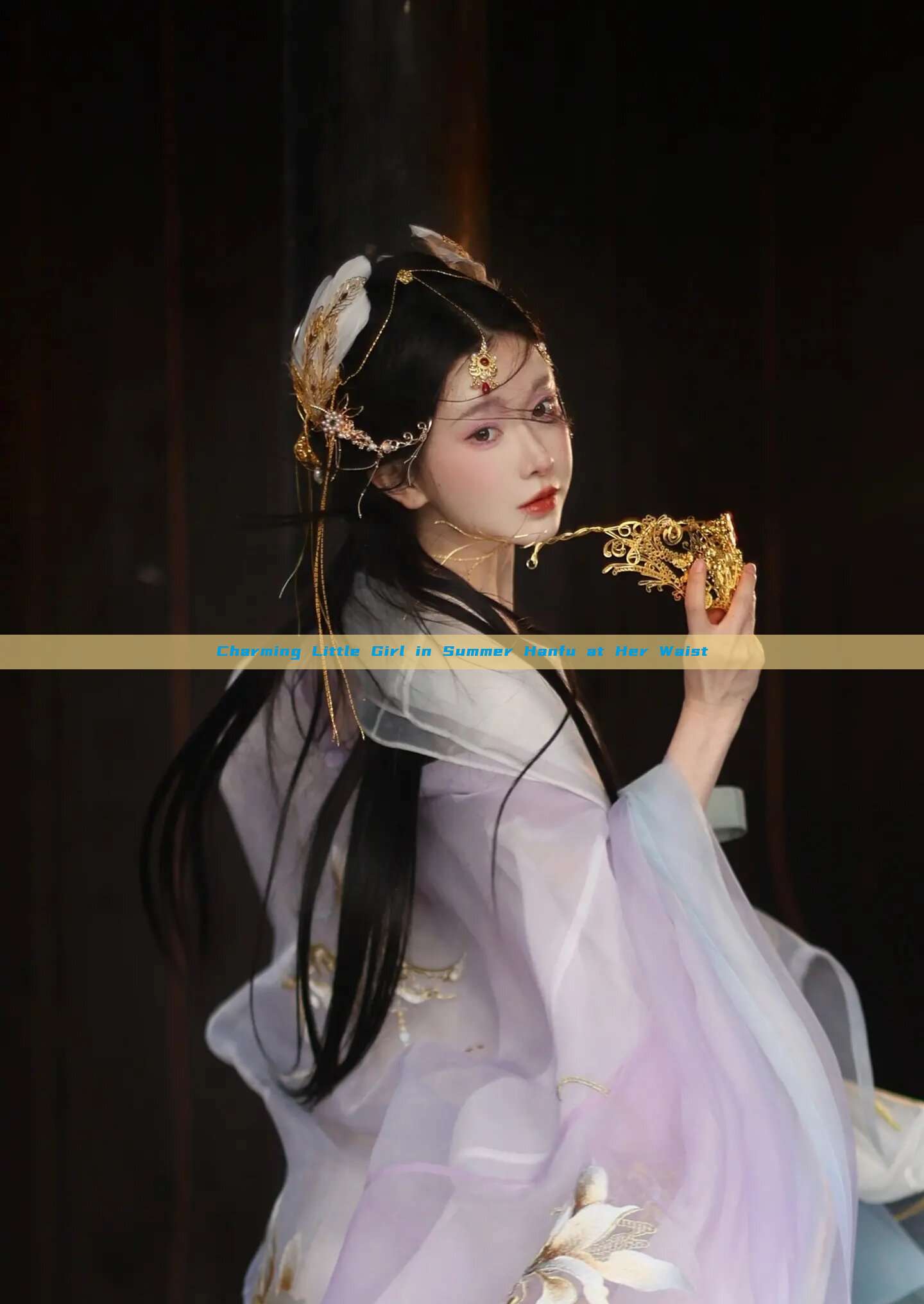 Charming Little Girl in Summer Hanfu at Her Waist Charming Little Girl in Summer Hanfu at Her Waist