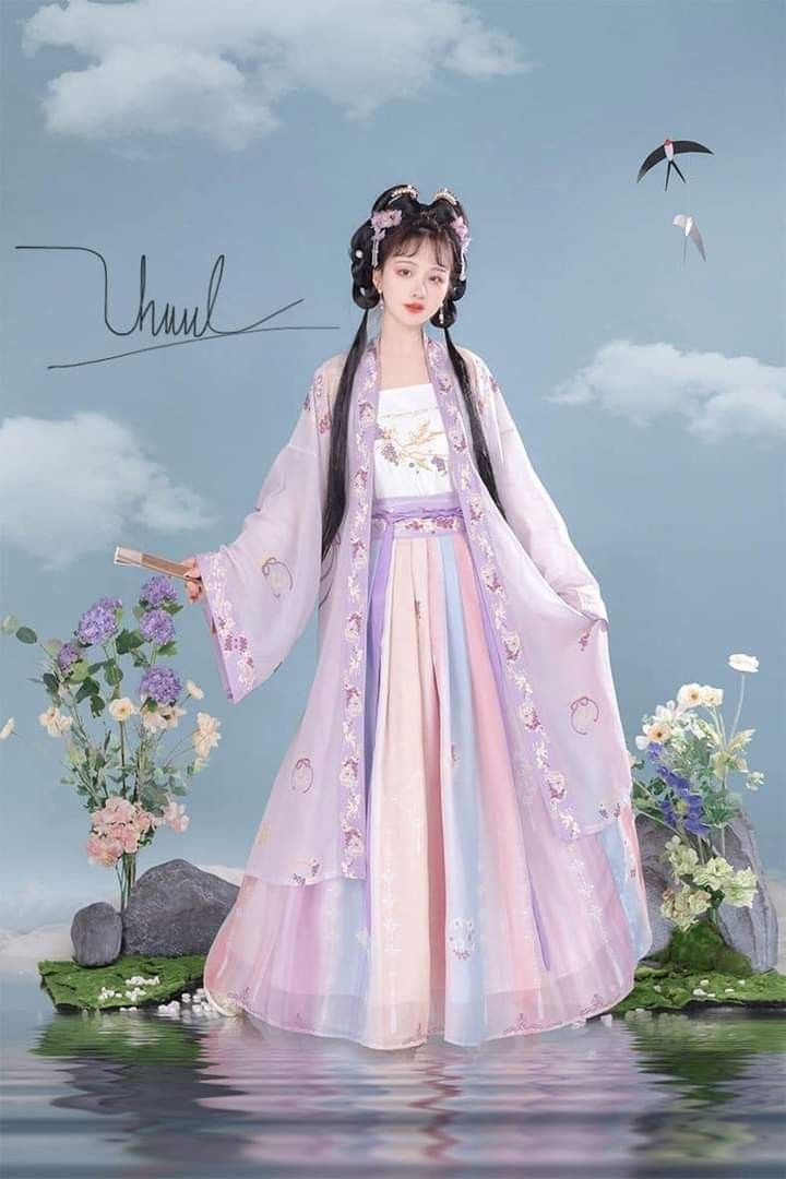 Reimagining Traditional Cheongsam Dress:The Evolution of Mid-Length Qipao