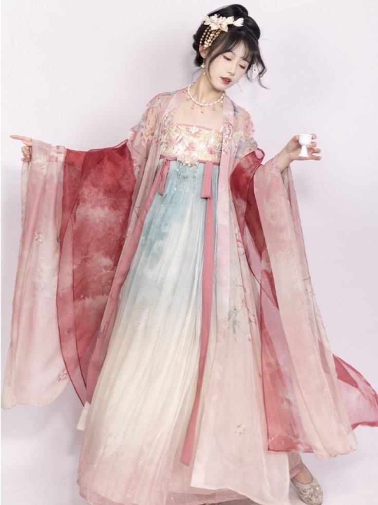 Summer Cheongsam Women:Embracing a Timeless Elegance and Exuding a Refined Charm Summer Cheongsam Women:Embracing a Timeless Elegance and Exuding a Refined Charm