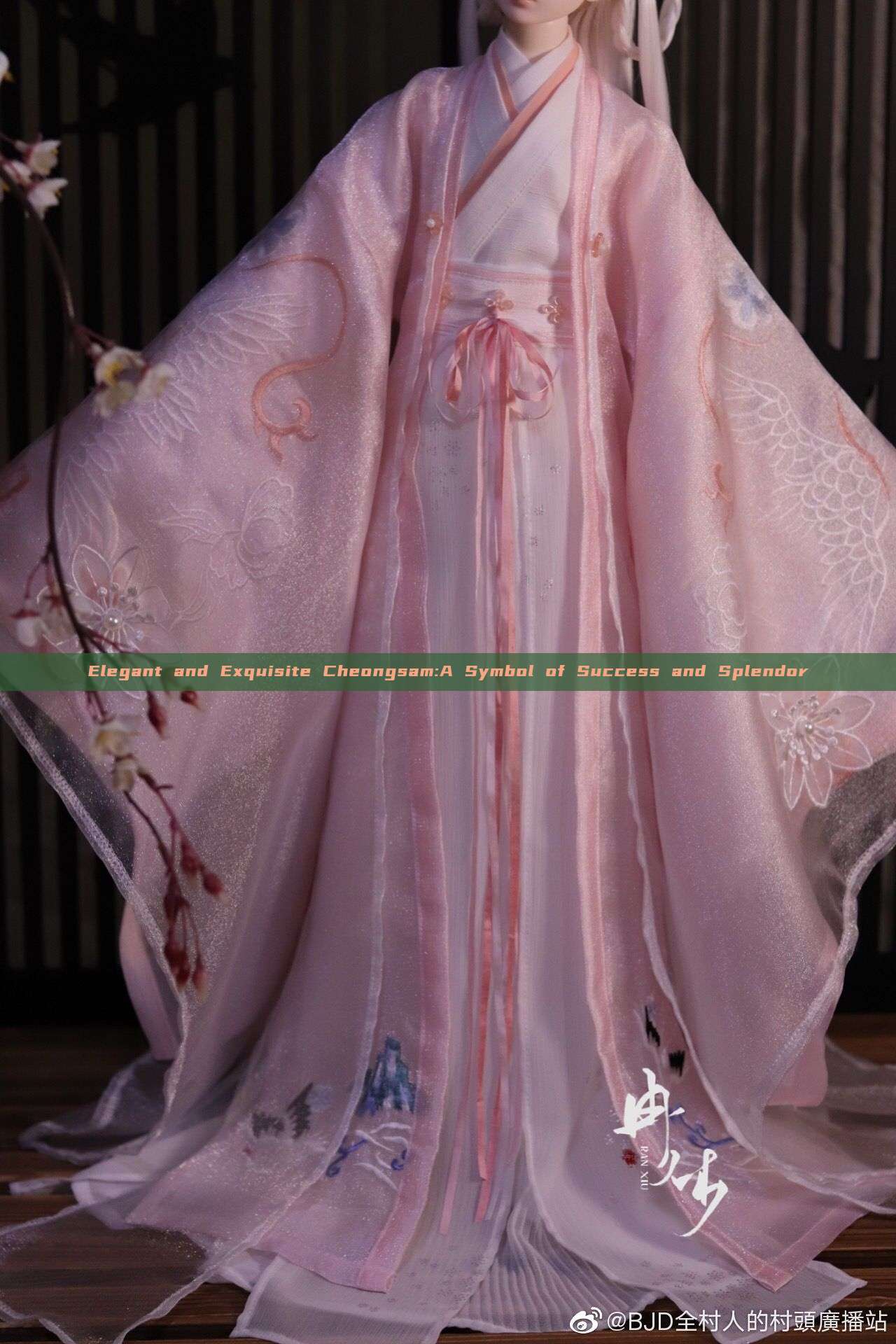 Elegant and Exquisite Cheongsam:A Symbol of Success and Splendor Elegant and Exquisite Cheongsam:A Symbol of Success and Splendor
