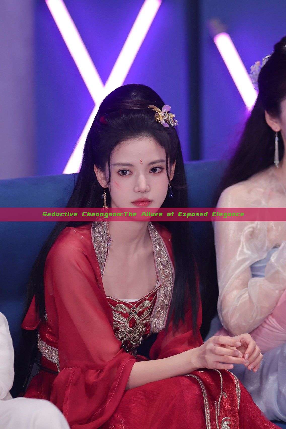 Seductive Cheongsam:The Allure of Exposed Elegance Seductive Cheongsam:The Allure of Exposed Elegance
