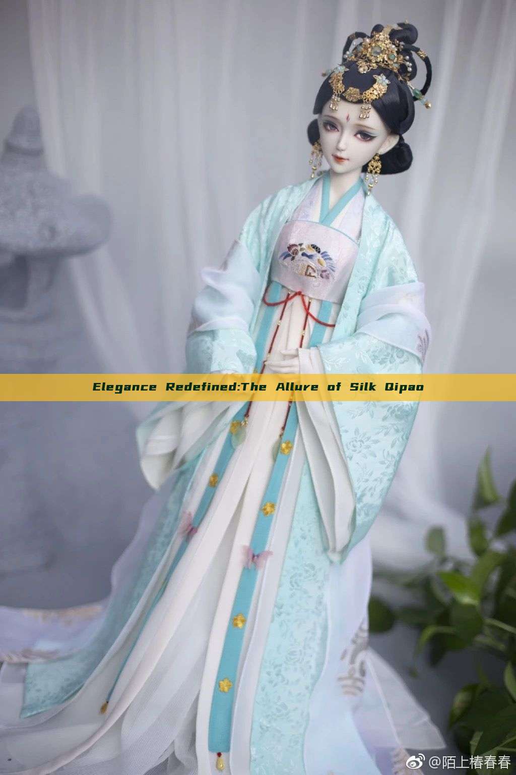 Elegance Redefined:The Allure of Silk Qipao Elegance Redefined:The Allure of Silk Qipao
