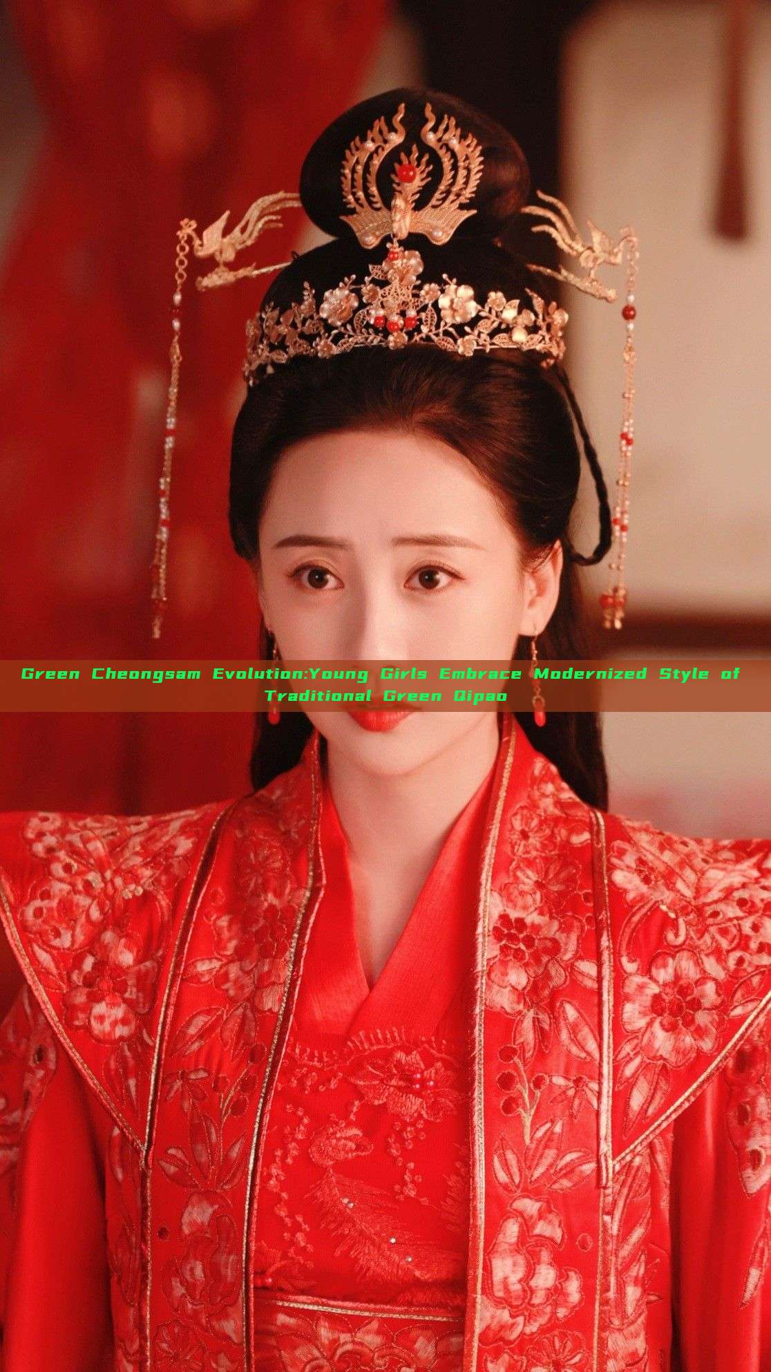 Green Cheongsam Evolution:Young Girls Embrace Modernized Style of Traditional Green Qipao