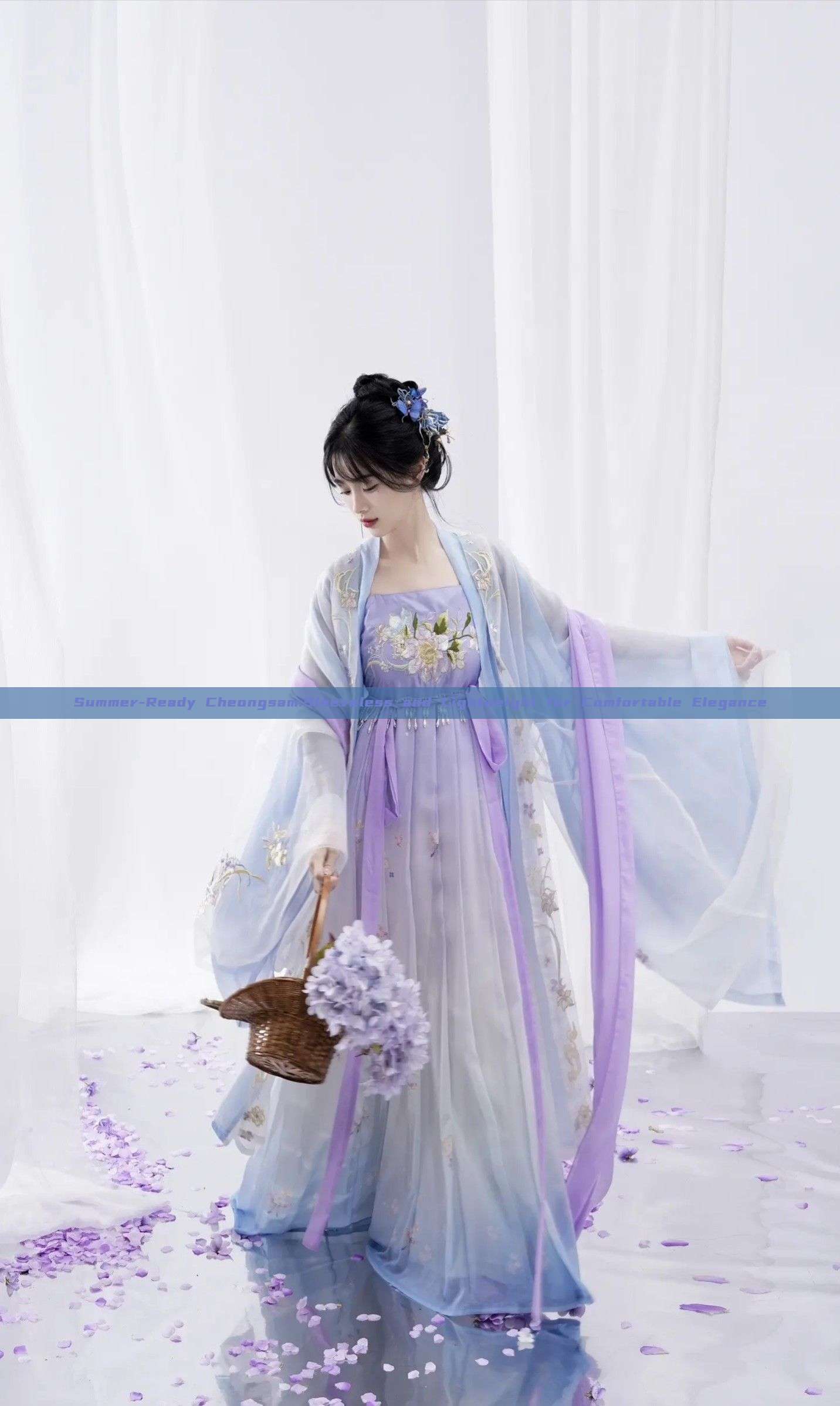 Summer-Ready Cheongsam:Sleeveless and Lightweight for Comfortable Elegance Summer-Ready Cheongsam:Sleeveless and Lightweight for Comfortable Elegance
