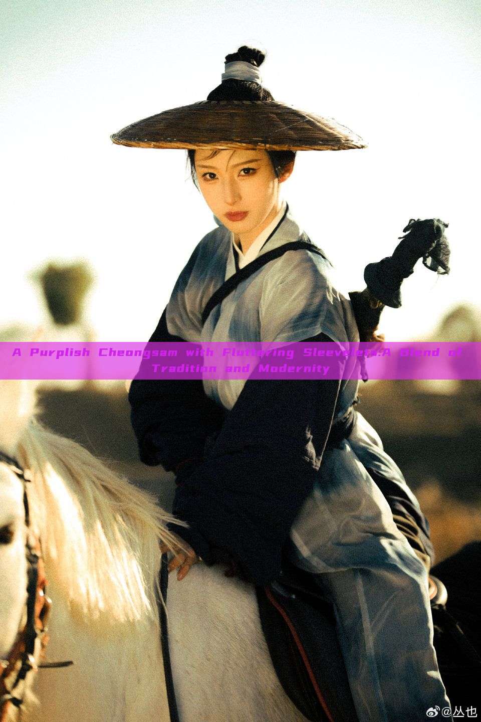 A Purplish Cheongsam with Fluttering Sleevelets:A Blend of Tradition and Modernity A Purplish Cheongsam with Fluttering Sleevelets:A Blend of Tradition and Modernity