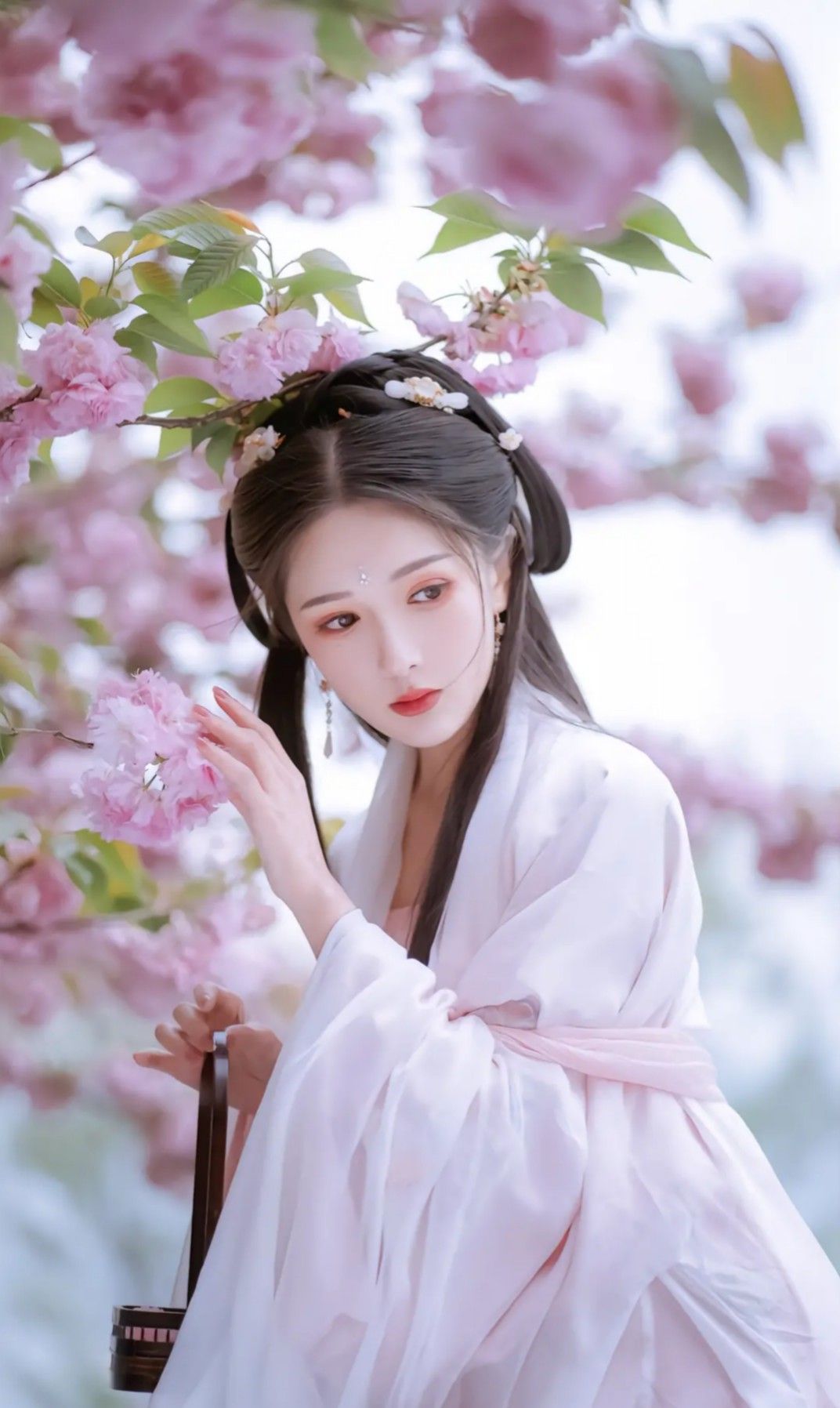 Summer Elegance:The Little Girls Hanfu Fairy Dress in Chinese Traditional Style Summer Elegance:The Little Girls Hanfu Fairy Dress in Chinese Traditional Style