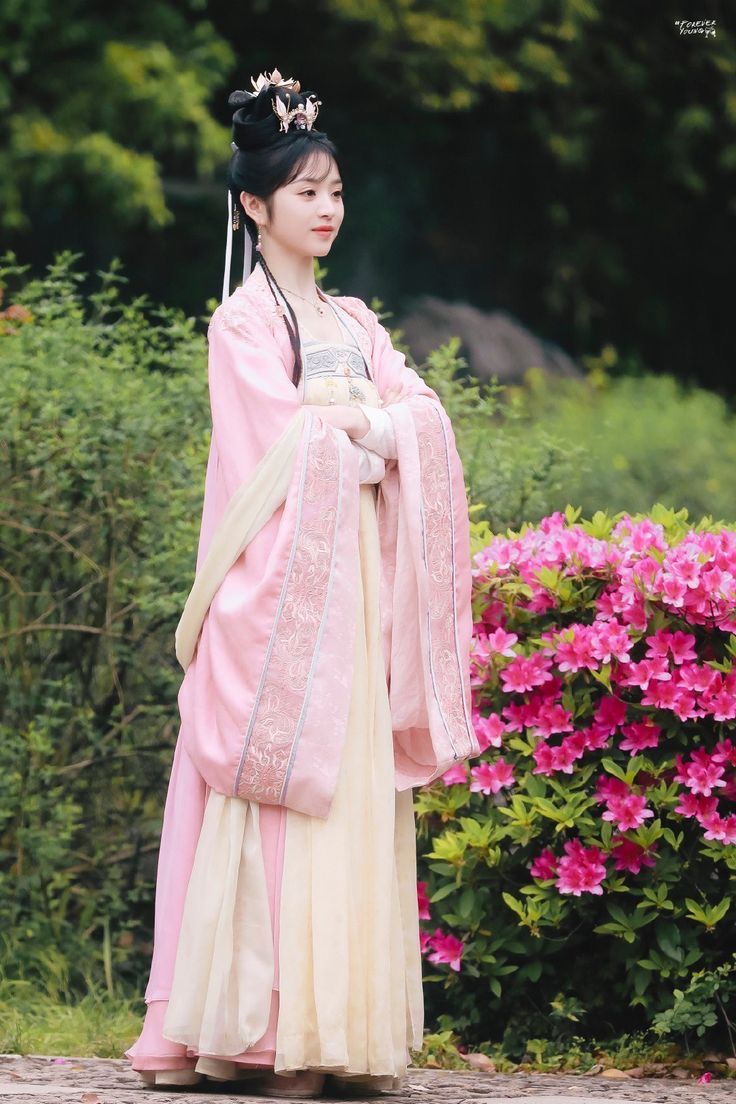 Authentic Hanfu Fashion:Embracing the Beauty of Ancient Chinese Style with High Fashion Values Authentic Hanfu Fashion:Embracing the Beauty of Ancient Chinese Style with High Fashion Values