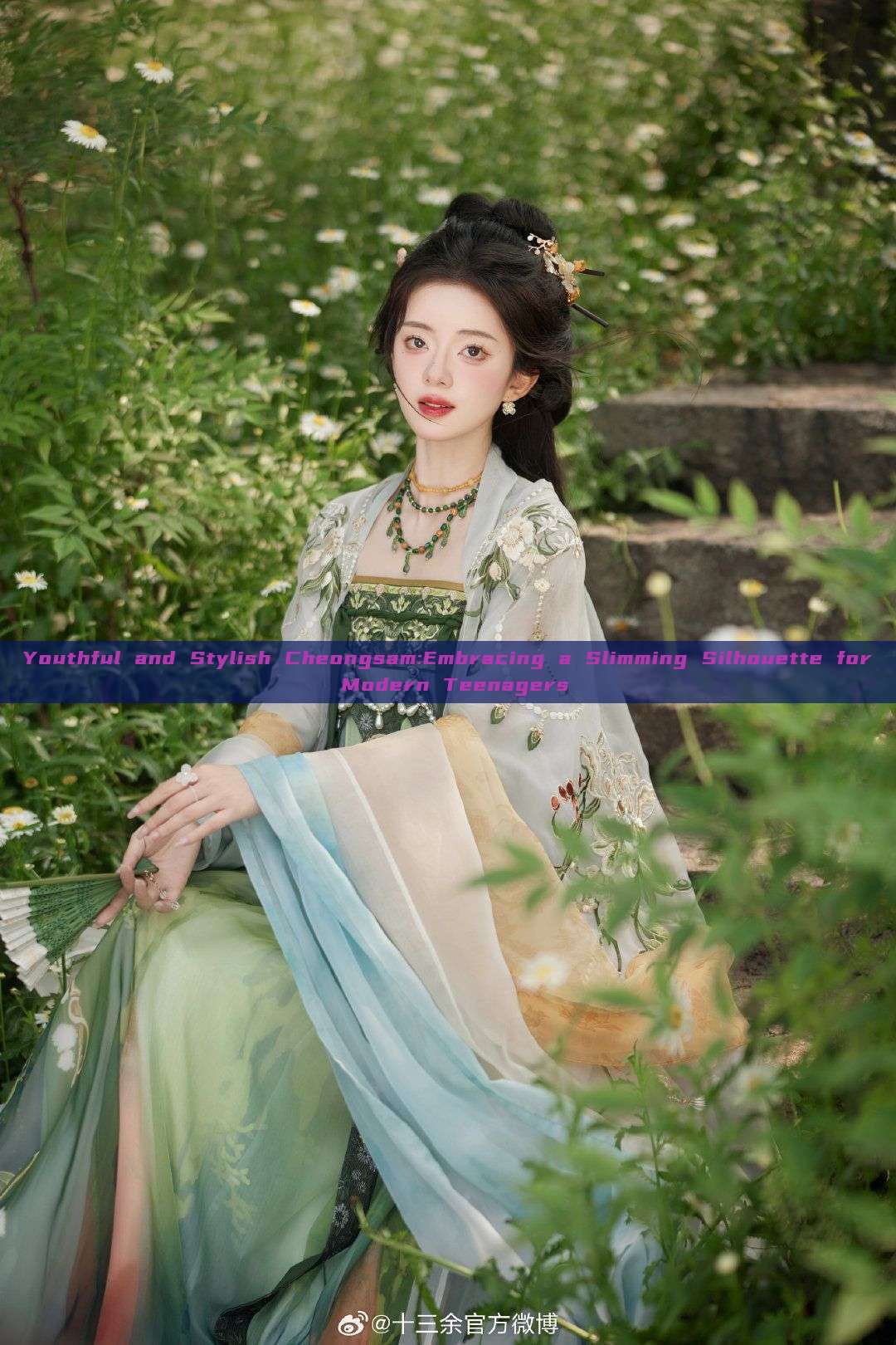 Youthful and Stylish Cheongsam:Embracing a Slimming Silhouette for Modern Teenagers