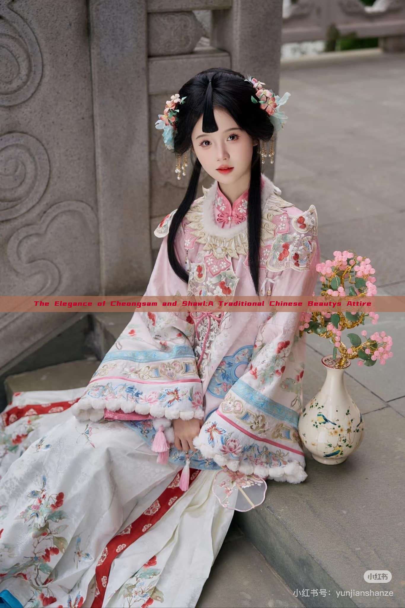 The Elegance of Cheongsam and Shawl:A Traditional Chinese Beautys Attire The Elegance of Cheongsam and Shawl:A Traditional Chinese Beautys Attire