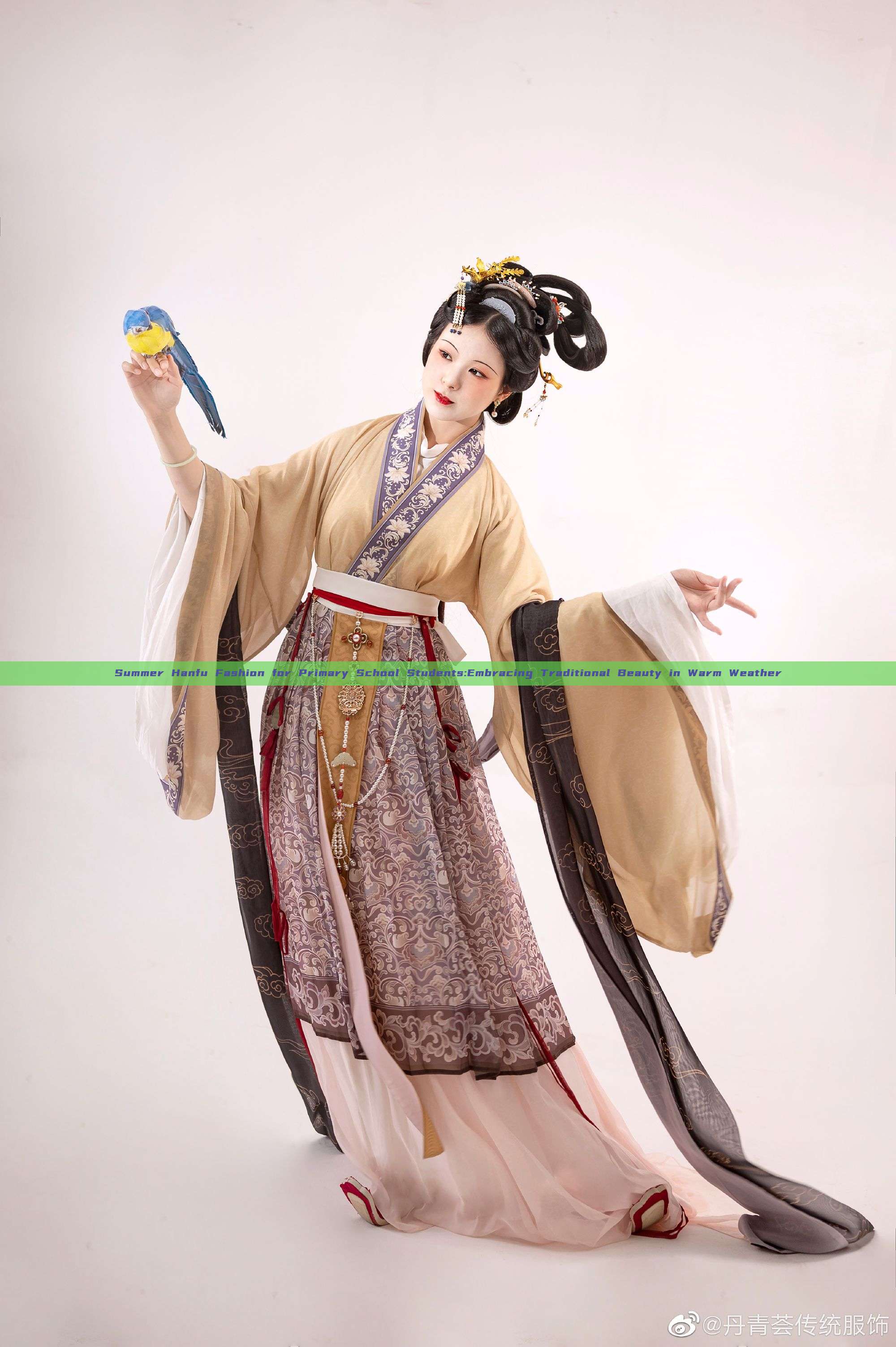 Summer Hanfu Fashion for Primary School Students:Embracing Traditional Beauty in Warm Weather Summer Hanfu Fashion for Primary School Students:Embracing Traditional Beauty in Warm Weather