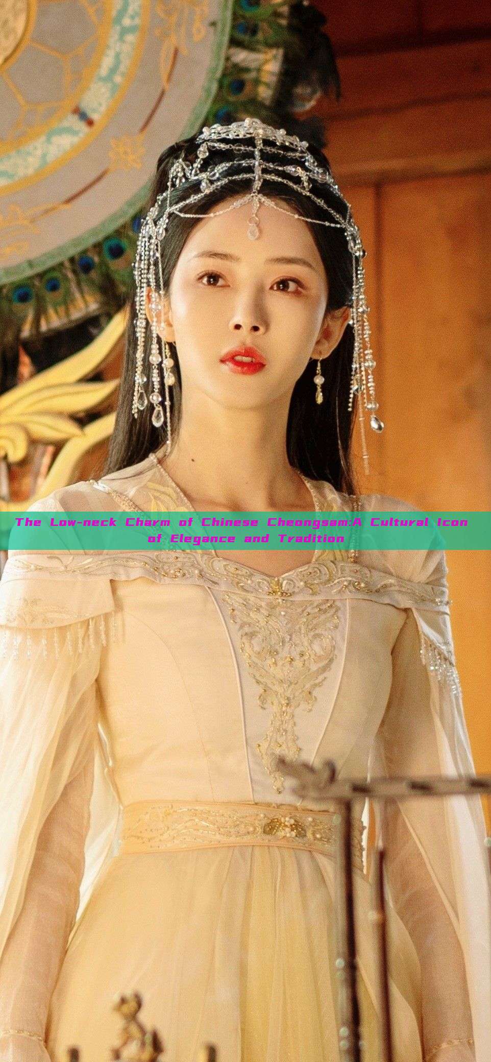 The Low-neck Charm of Chinese Cheongsam:A Cultural Icon of Elegance and Tradition The Low-neck Charm of Chinese Cheongsam:A Cultural Icon of Elegance and Tradition